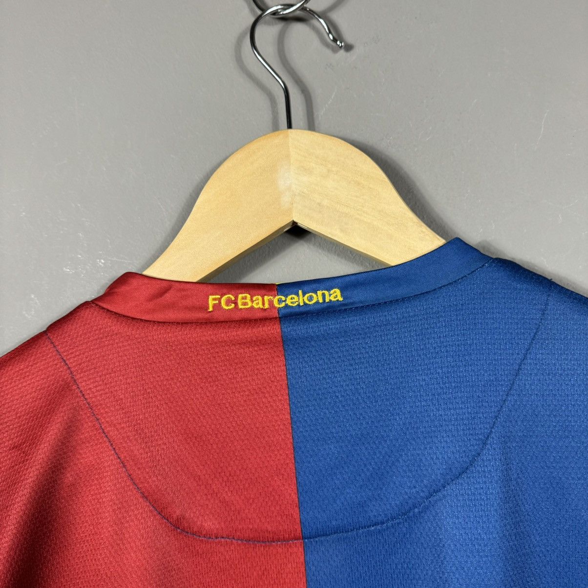 Vintage Vintage 2005/06 Barcelona Blokcore Fan Soccer Jersey Size US L / EU 52-54 / 3 - 9 Thumbnail
