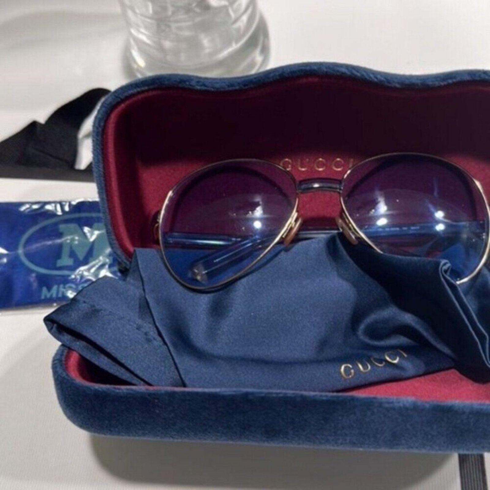 Gucci Gucci Gold Frame Blue Lenses Authentic Sunglasses Size ONE SIZE - 2 Thumbnail