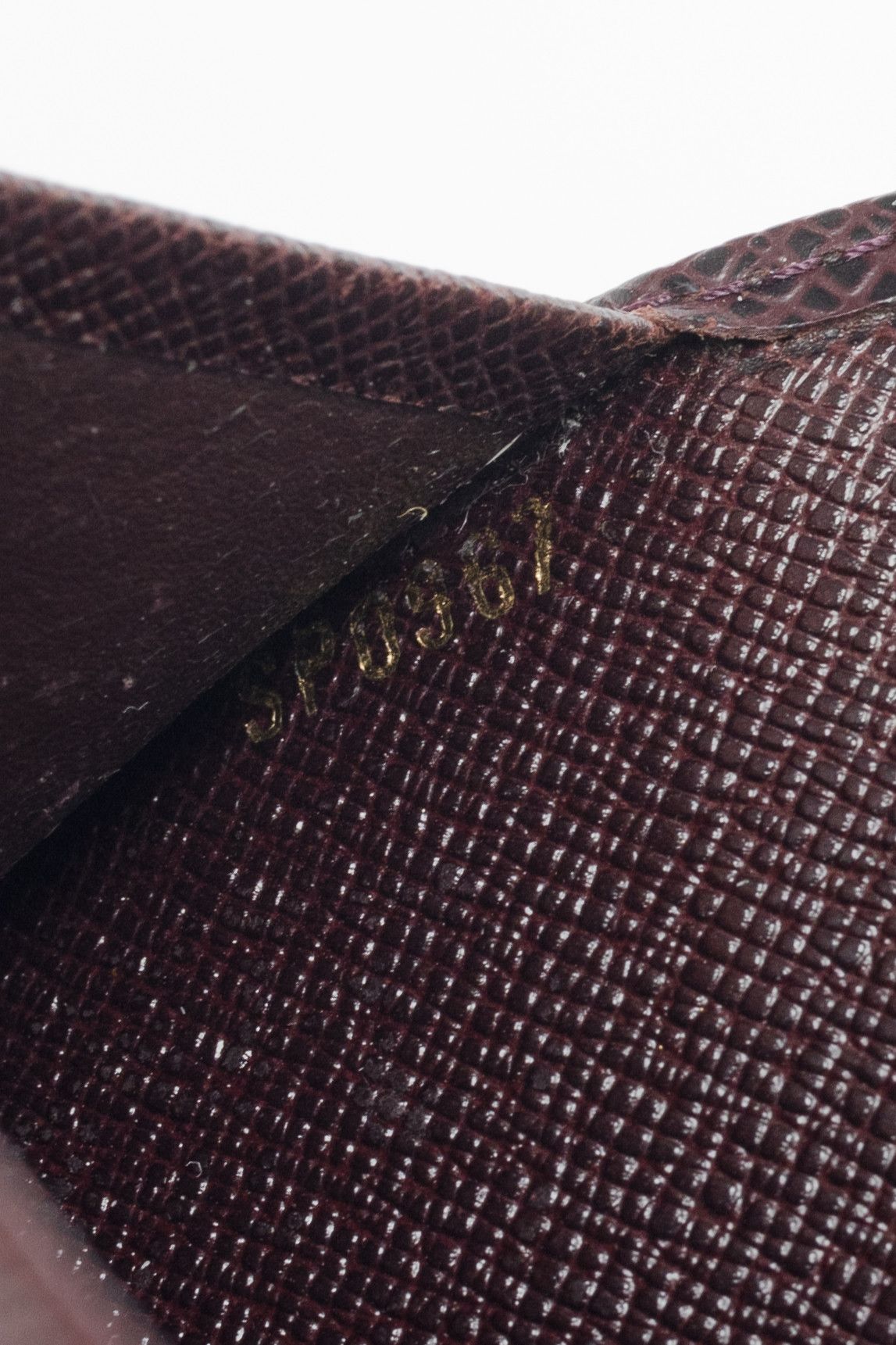 Louis Vuitton Louis Vuitton Acajou Taiga Leather Medium Ring Agenda Cover Size ONE SIZE - 10 Thumbnail