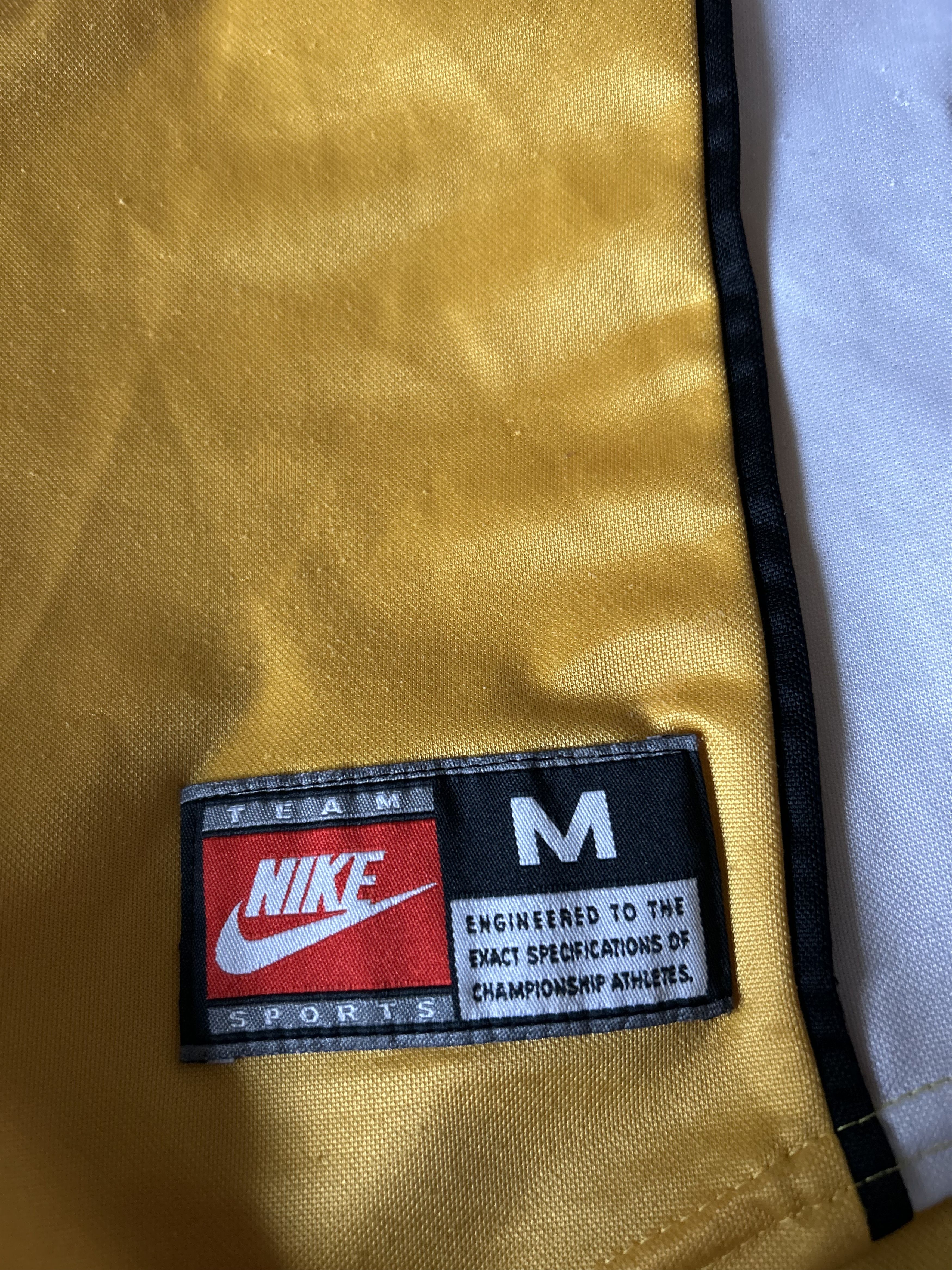 Nike Vintage BORUSSIA DORTMUND 1998 - 1999 Nike - 140/152 UNIQUE Size US XXS / EU 40 - 3 Thumbnail