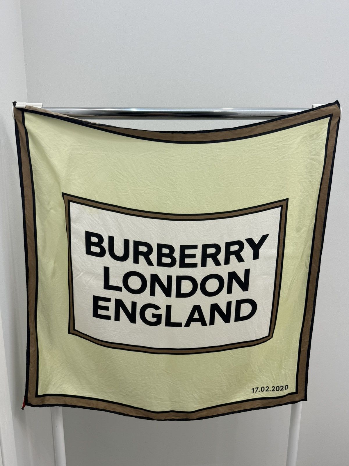 Burberry Burberry London Runway 17.02.2020 Silk Scarf Size ONE SIZE - 1 Thumbnail