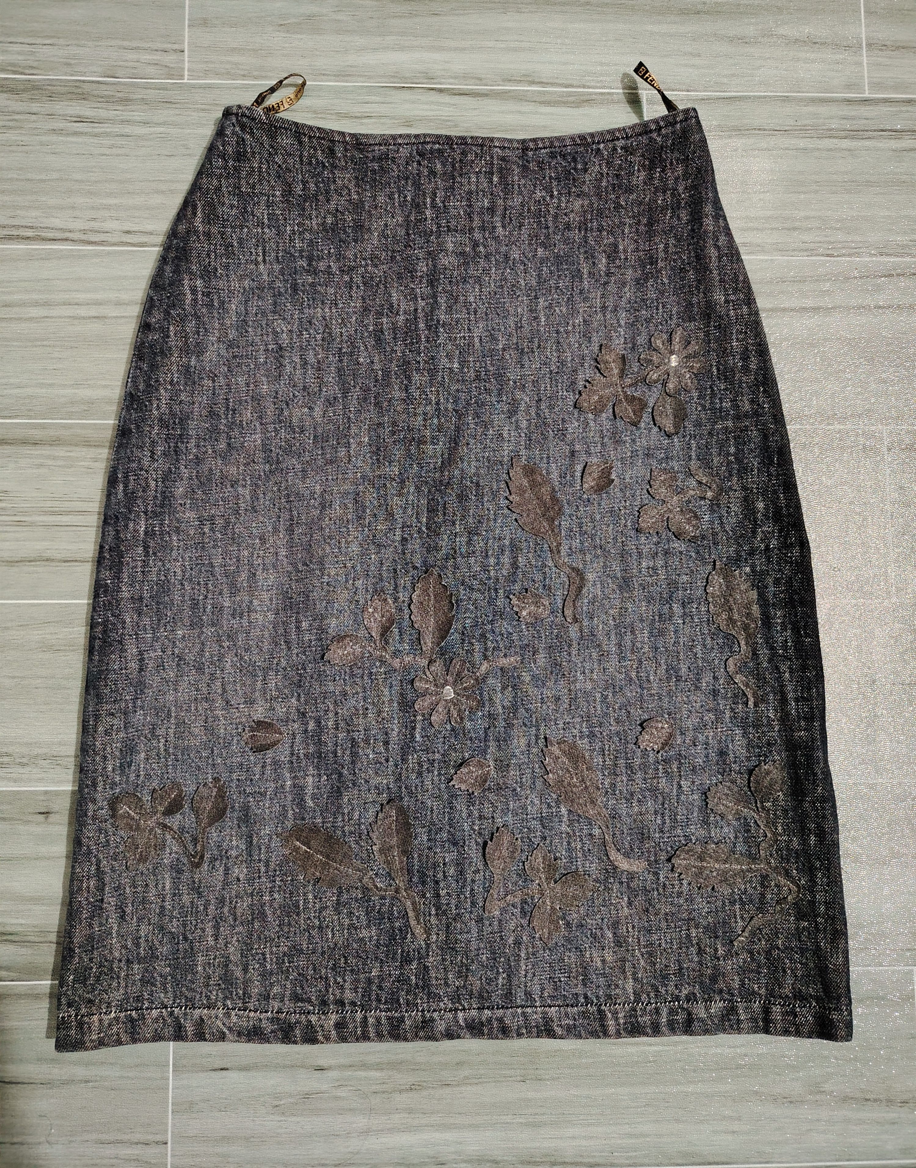 Fendi FENDI - Vintage - Floral Applique Denim Skirt Size 42" / US 20 - 1 Thumbnail