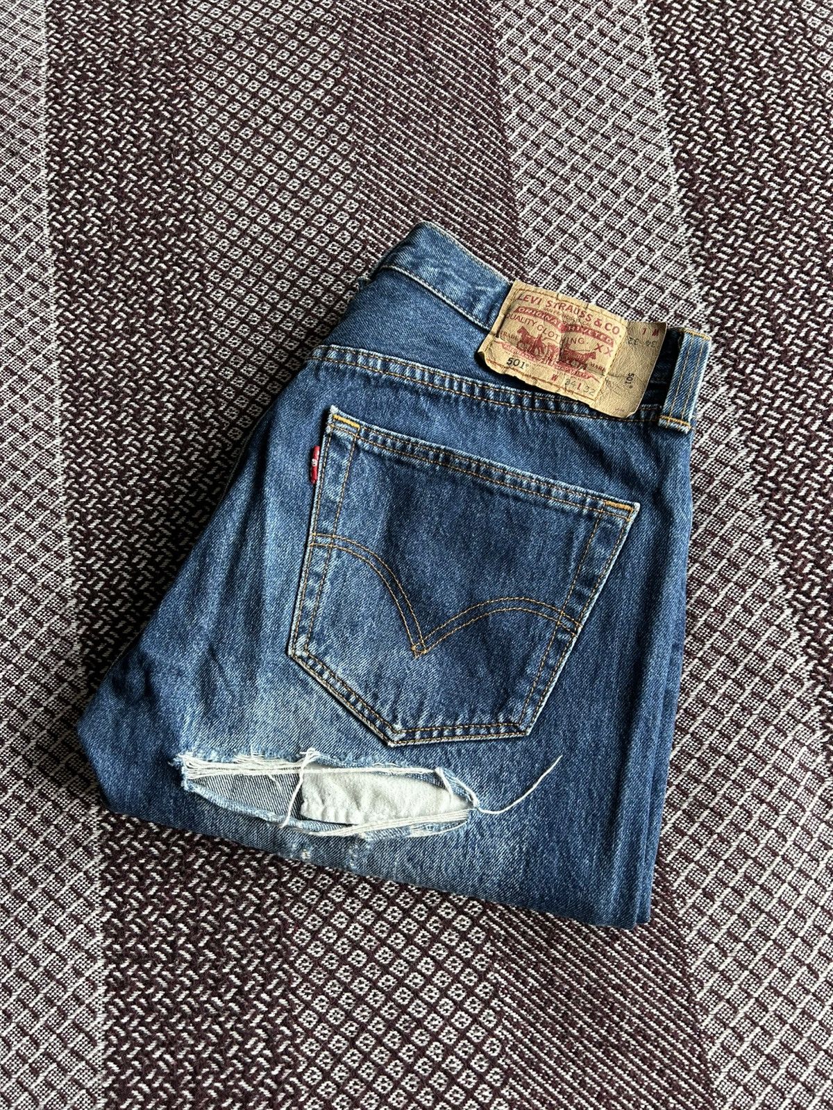 Levi's × Vintage Vintage Levis 501 Distressed Jeans Baggy Fit Size 34 X 32 Size US 34 / EU 50 - 12 Thumbnail