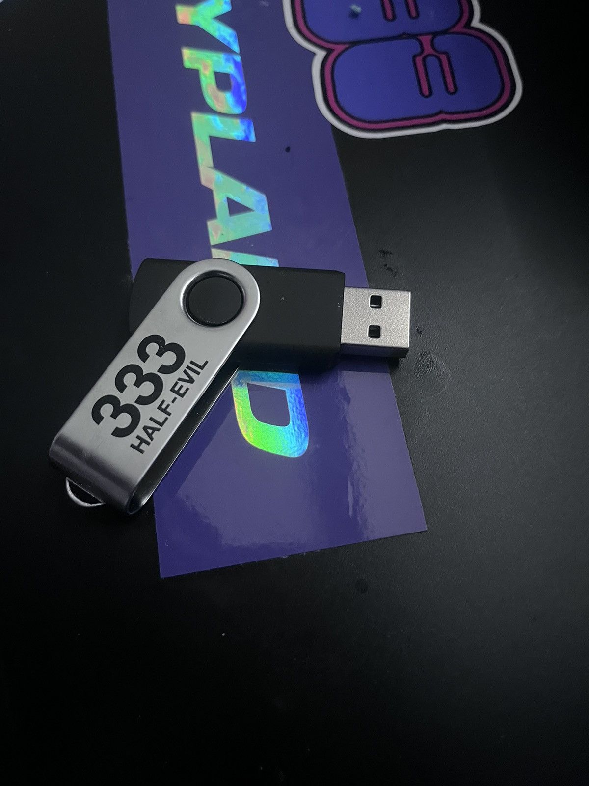 Half Evil Half Evil Flashdrive 1/90 Size ONE SIZE - 1 Thumbnail