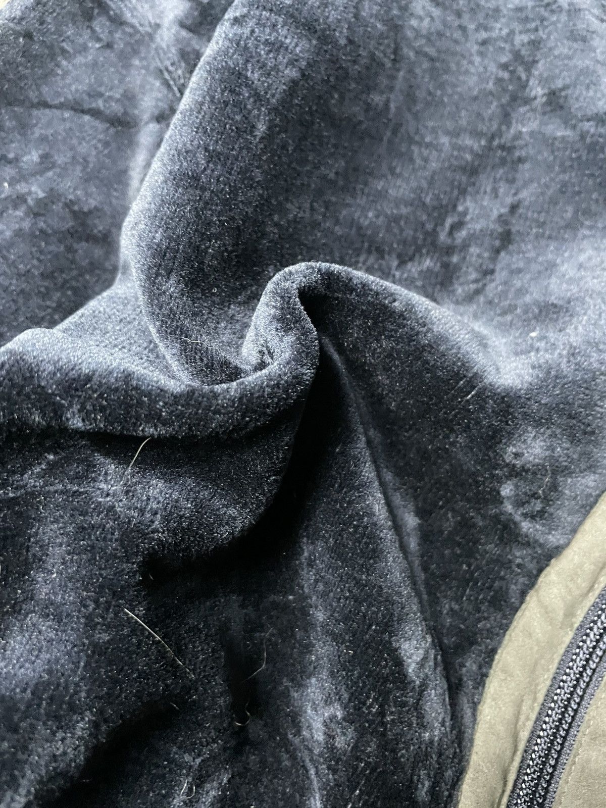 Japanese Brand × Vintage Vintage Crocodile Velvet Zipper Jacket (68) Size US S / EU 44-46 / 1 - 9 Thumbnail