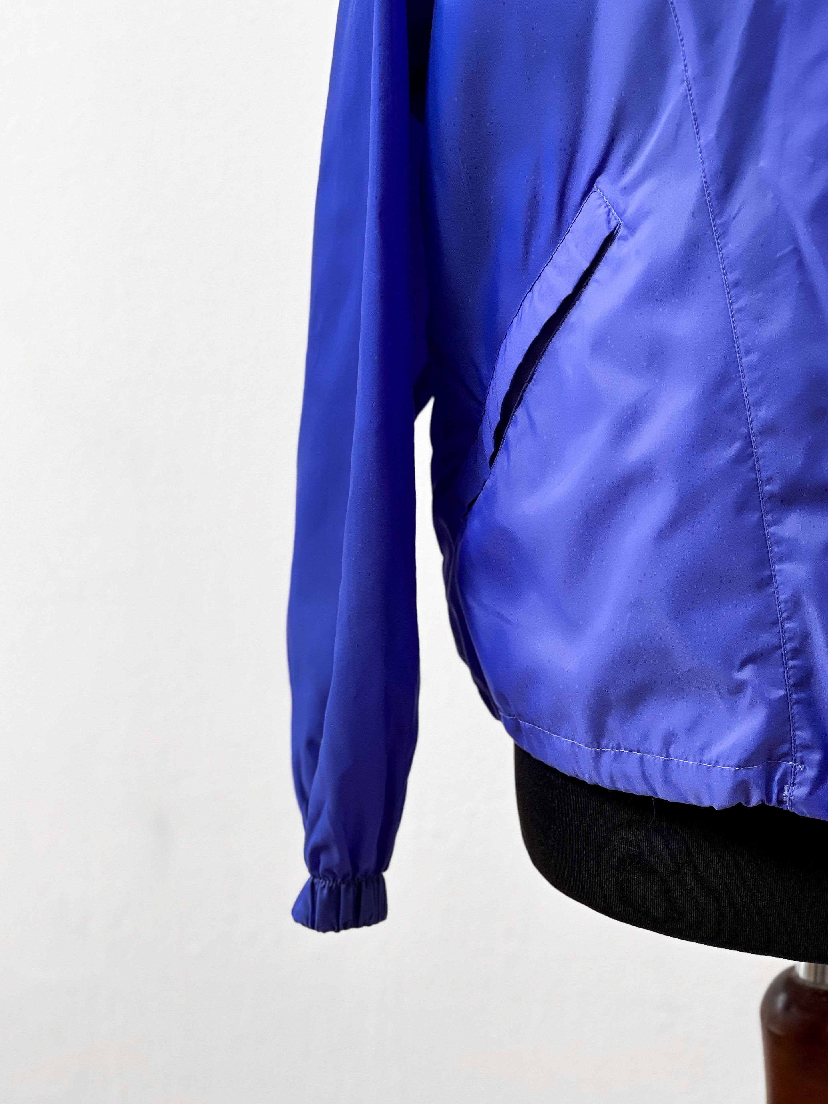 Nike Nike Vintage 90`s Light Jacket Size US M / EU 48-50 / 2 - 10 Thumbnail