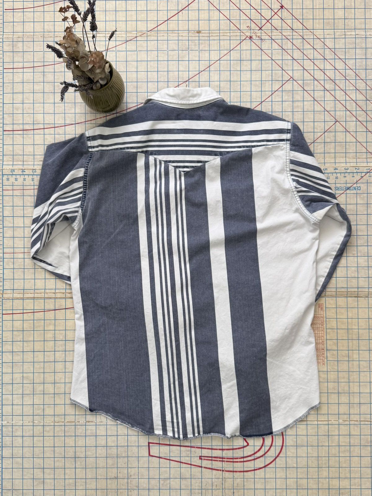 Vintage Vintage Wrangler Brushpopper Vertical Striped Button Up 17 Size US XL / EU 56 / 4 - 12 Thumbnail
