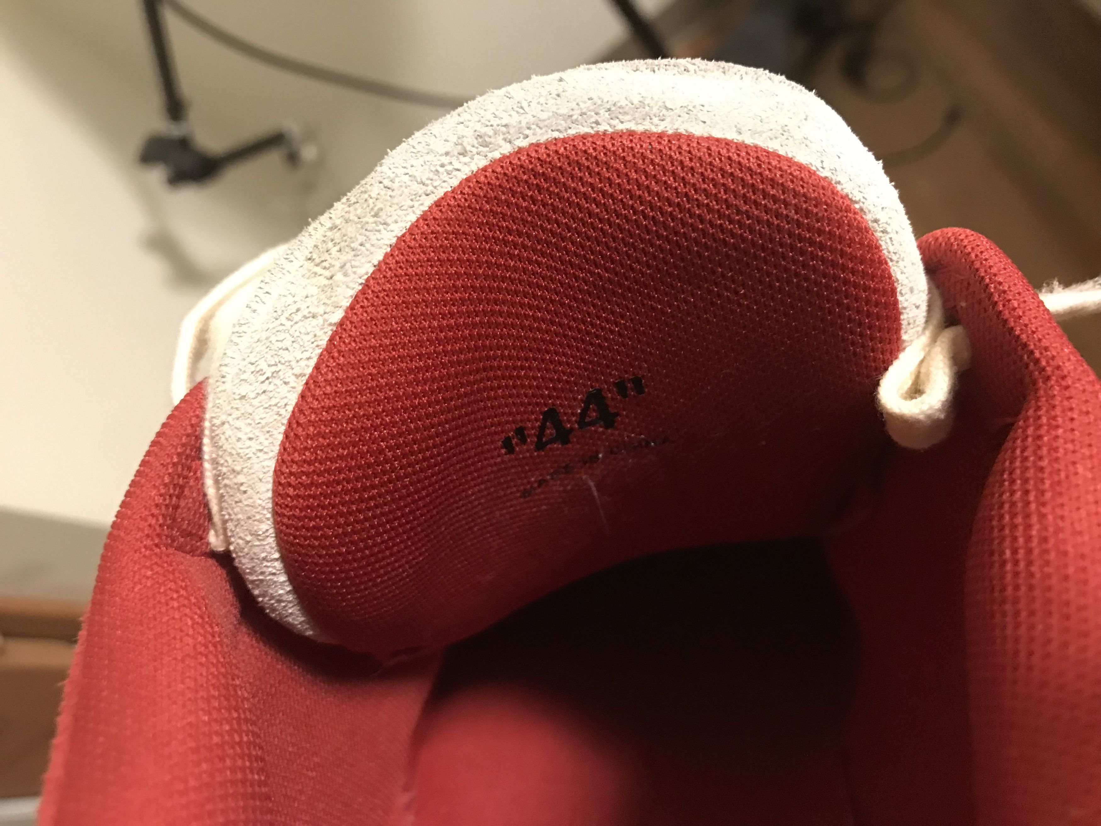 Off-White OFF WHITE "OUT OF OFFICE" VINTAGE SUEDE SNEAKERS Size US 11 / EU 44 - 9 Thumbnail