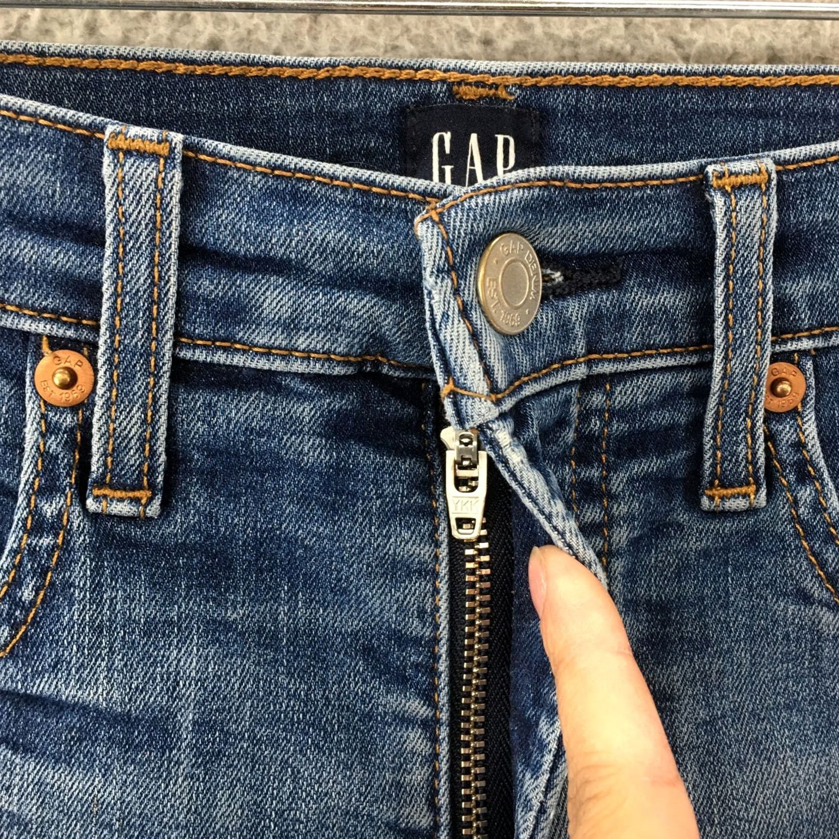 Gap GAP True Skinny Jeans Womens 27 Blue Dark Denim Mid Rise Zip Fly Jeans Size 27" / US 4 / IT 40 - 4 Thumbnail