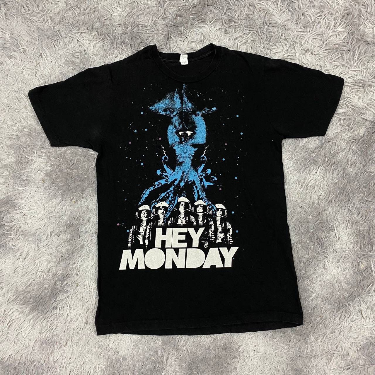 Band Tees Band hey monday Size US M / EU 48-50 / 2 - 1 Thumbnail
