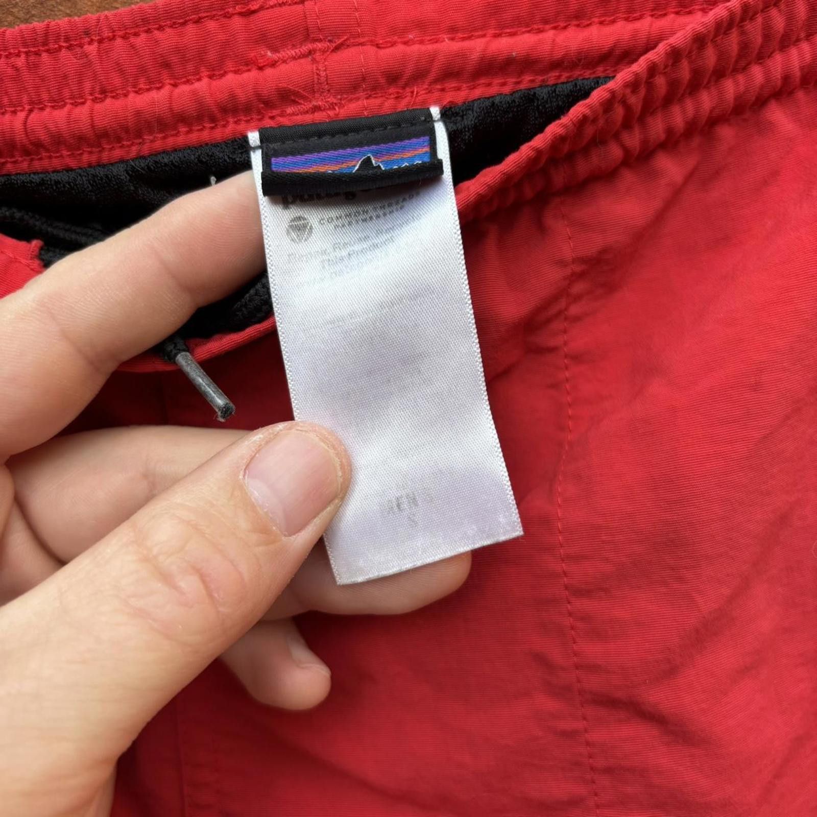 Patagonia Patagonia swim shorts red small Size US 30 / EU 46 - 8 Thumbnail