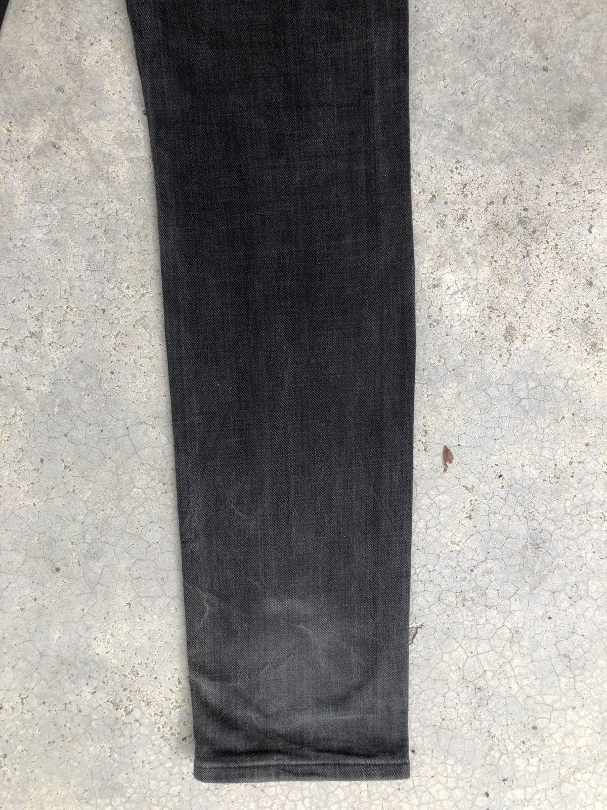Burberry Burberry Black Label Embroidered Logo Distressed Jeans Slim Size US 31 - 12 Thumbnail