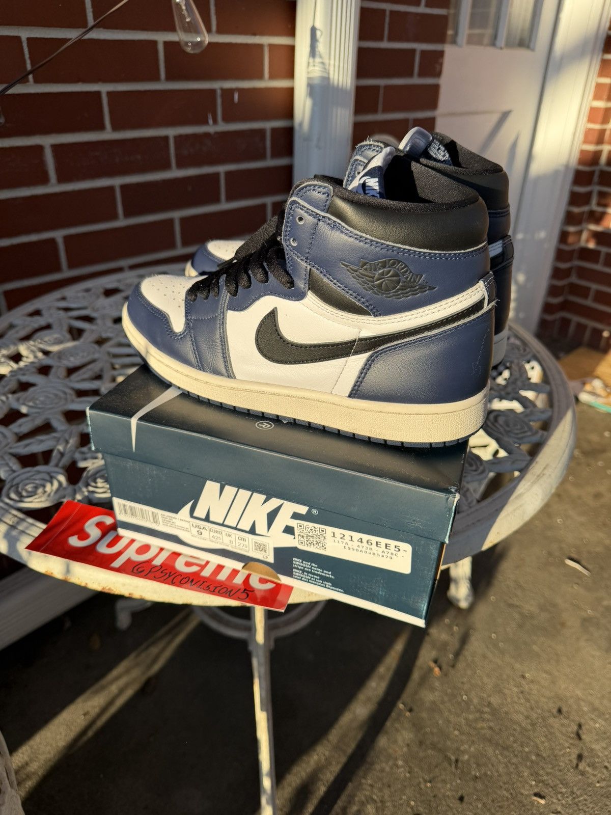 Jordan Brand Jordan 1 High OG Midnight Navy Size US 9 / EU 42 - 3 Thumbnail