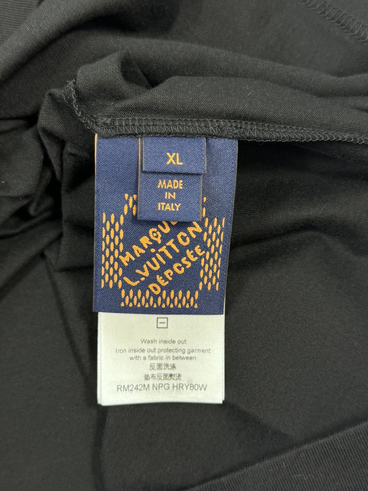 Louis Vuitton VUITTON MOTEL GRAPHIC PRINT T-SHIRT 1AFXNI Size US XL / EU 56 / 4 - 8 Thumbnail