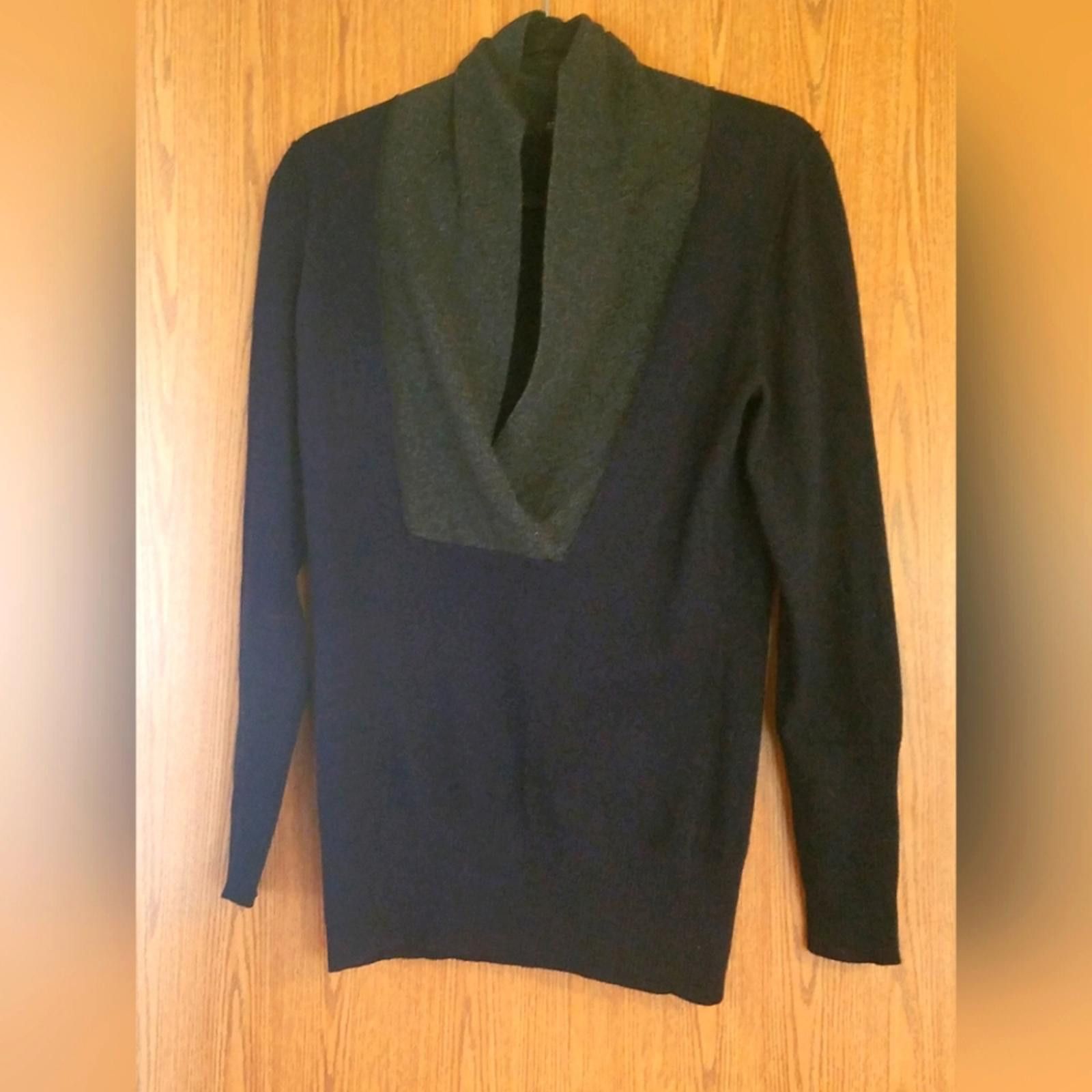 Banana Republic Banana Republic Cashmere Blend Blue & Gray Sweater S Medium Size M / US 6-8 / IT 42-44 - 1 Thumbnail