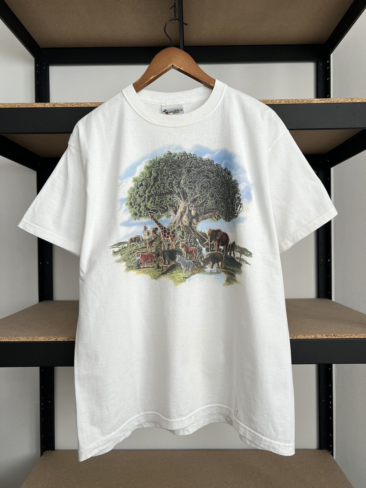 Disney Vintage 90s Disney Animal Kingdom White T-shirt Size US L / EU 52-54 / 3 - 1 Thumbnail