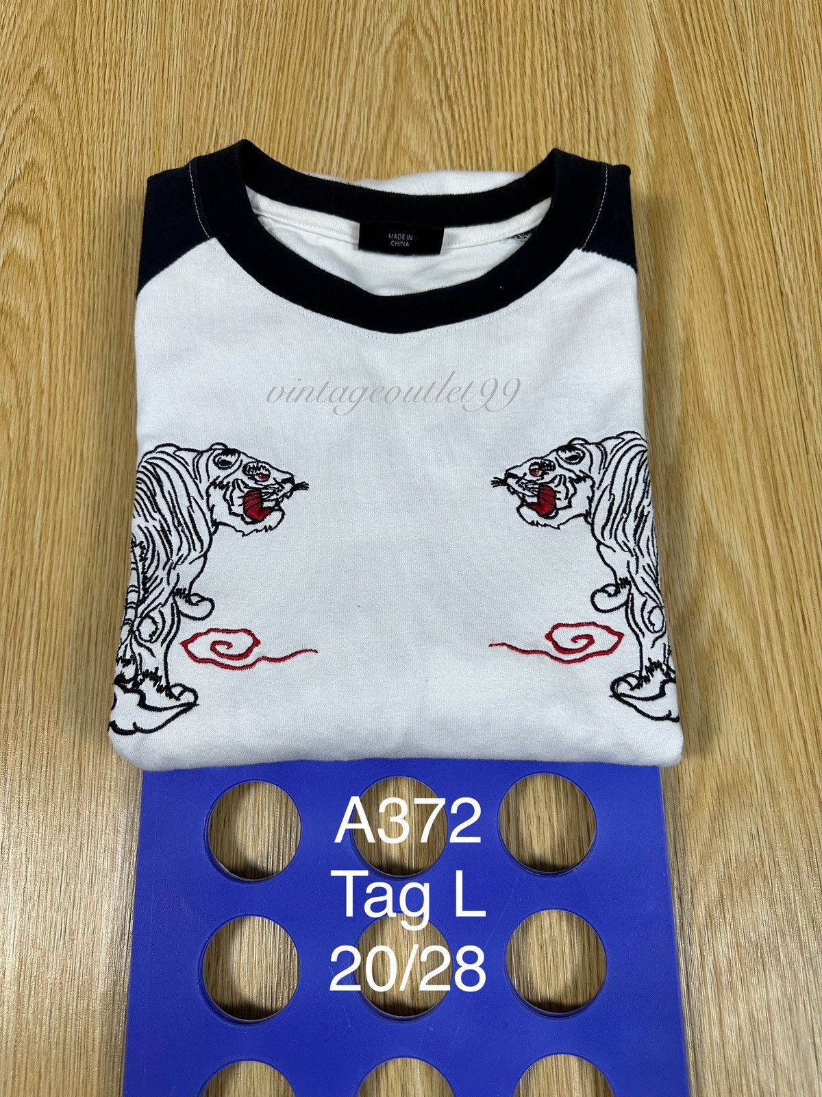 Japanese Brand Sukajan The Exotic Japanese Ww2 Design Tshirt A372 Size US L / EU 52-54 / 3 - 14 Thumbnail