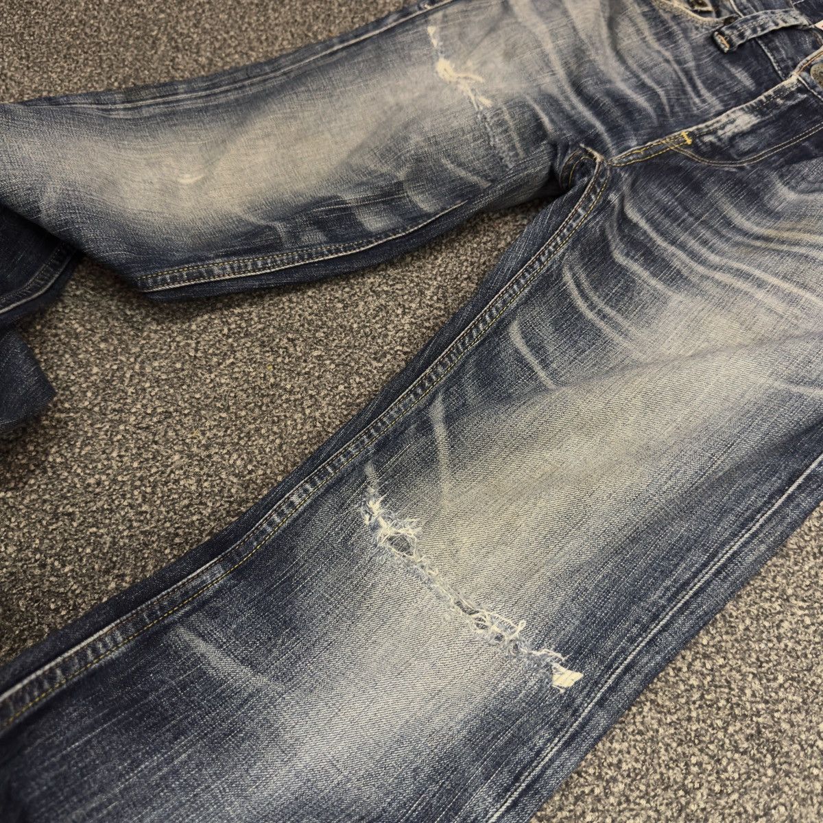 Beauty Beast Levis 511 Slim Cut Distressed Denim Size US 30 / EU 46 - 4 Thumbnail