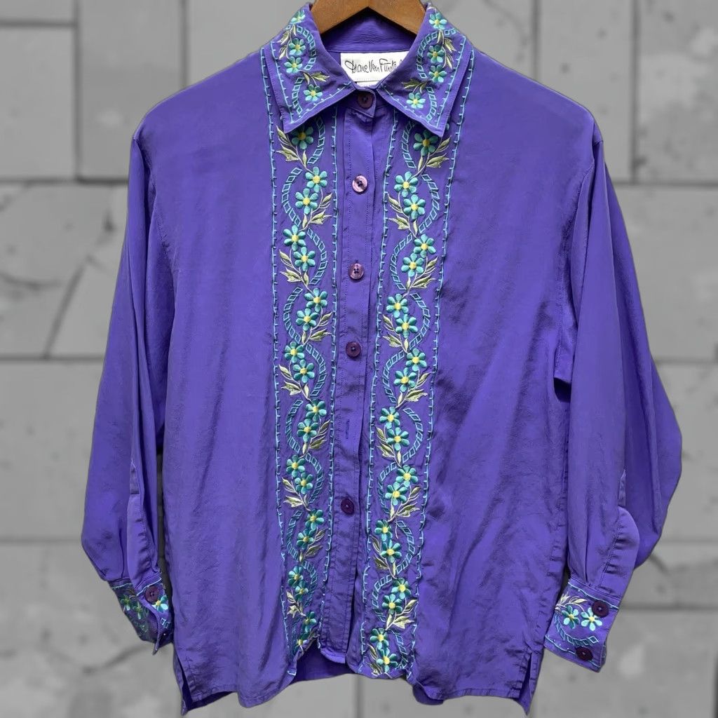 Diane von Furstenberg VTG Diane Von Furstenburg Purple Floral Embroidered Silk Shirt Womens XS Size XS / US 0-2 / IT 36-38 - 1 Thumbnail