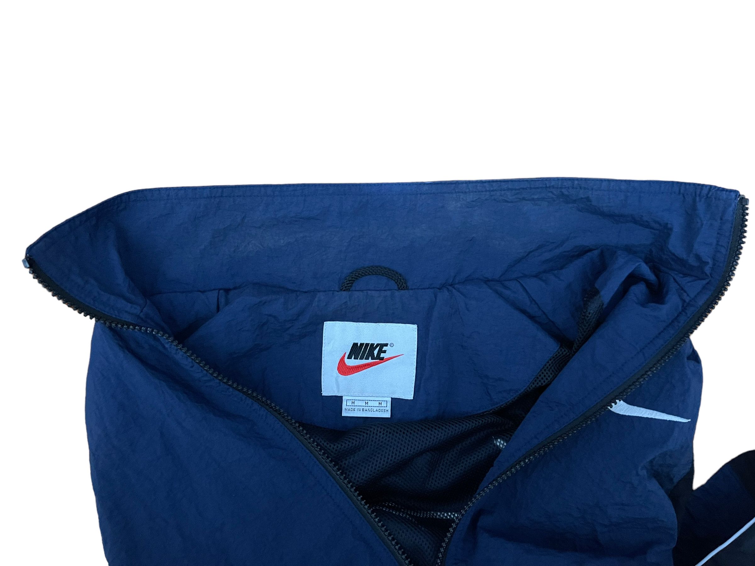 Nike Vintage Nike Swoosh Windbreaker Jacket Size US L / EU 52-54 / 3 - 12 Thumbnail