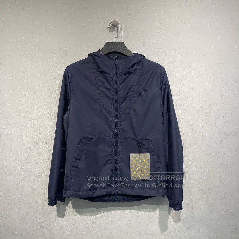 Louis Vuitton Louis Vuitton Full logo printed double-sided zipper jacket Size US S / EU 44-46 / 1 - 1 Thumbnail