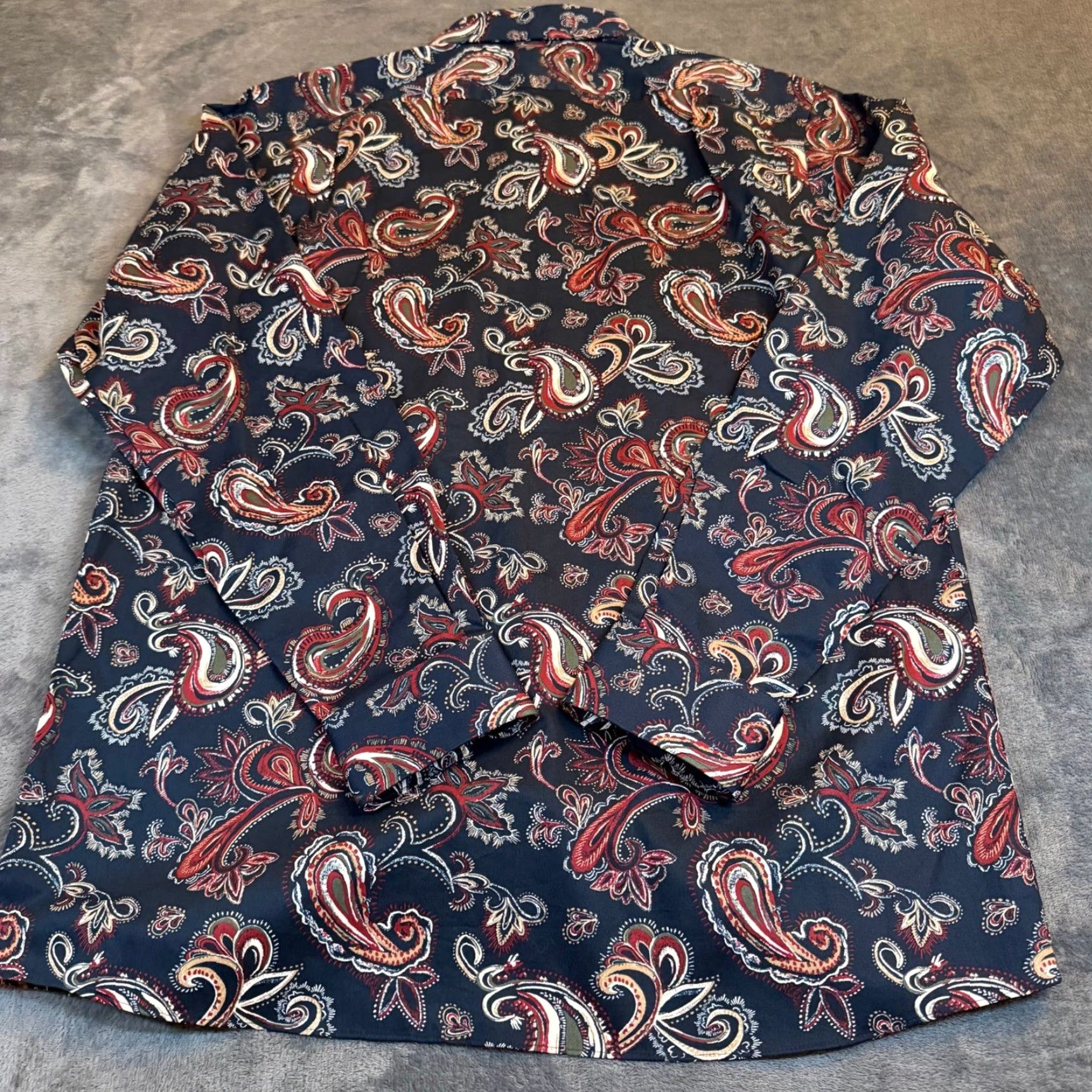 Hart Schaffner Marx Hart Schaffner Marx Paisley Button-Down Shirt Navy Red 1887 Club Mens M NEW Size US M / EU 48-50 / 2 - 4 Thumbnail