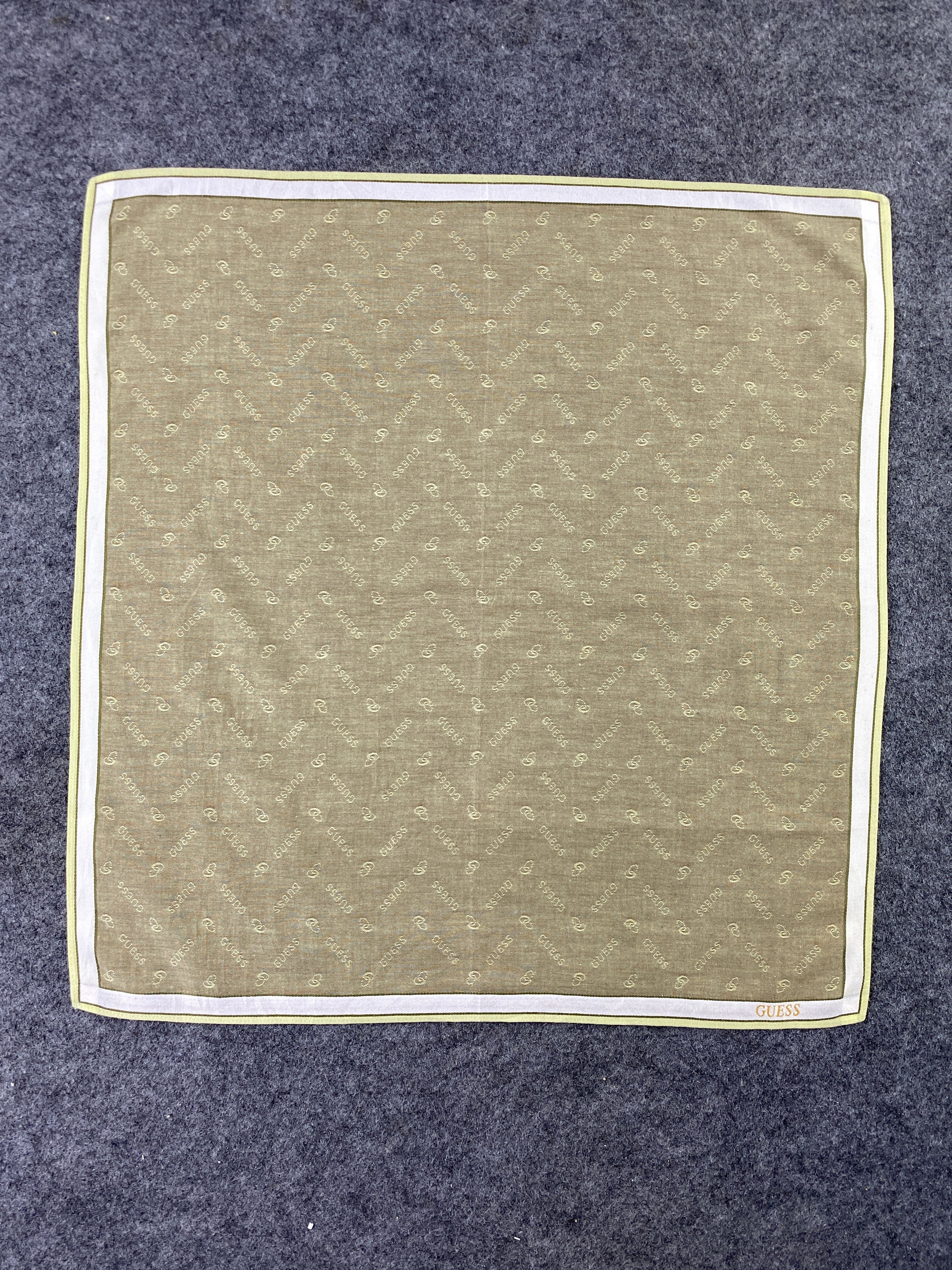Guess GUESS MONOGRAM BANDANA/HANDKERCHIEF/DESIGN CLASSIC-B353 Size ONE SIZE - 3 Thumbnail