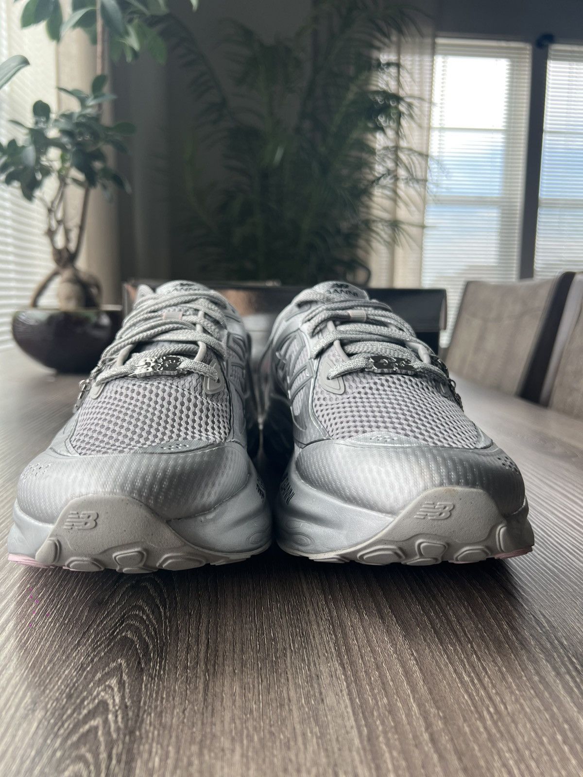 New Balance Size 12 Men’s New Balance GANNI x Fresh Foam Silver Metallic Size US 12 / EU 45 - 7 Thumbnail