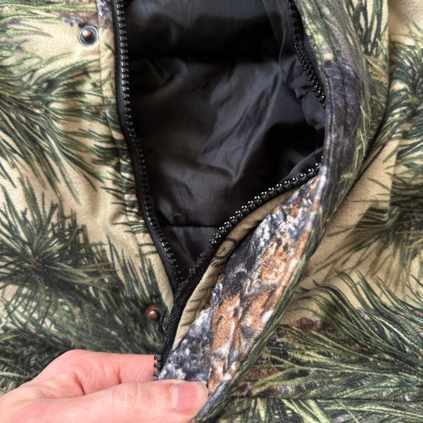Vintage Vintage 90s Camo Fleece Puffer Zip Up Hooded Work Jacket Size US XL / EU 56 / 4 - 6 Thumbnail