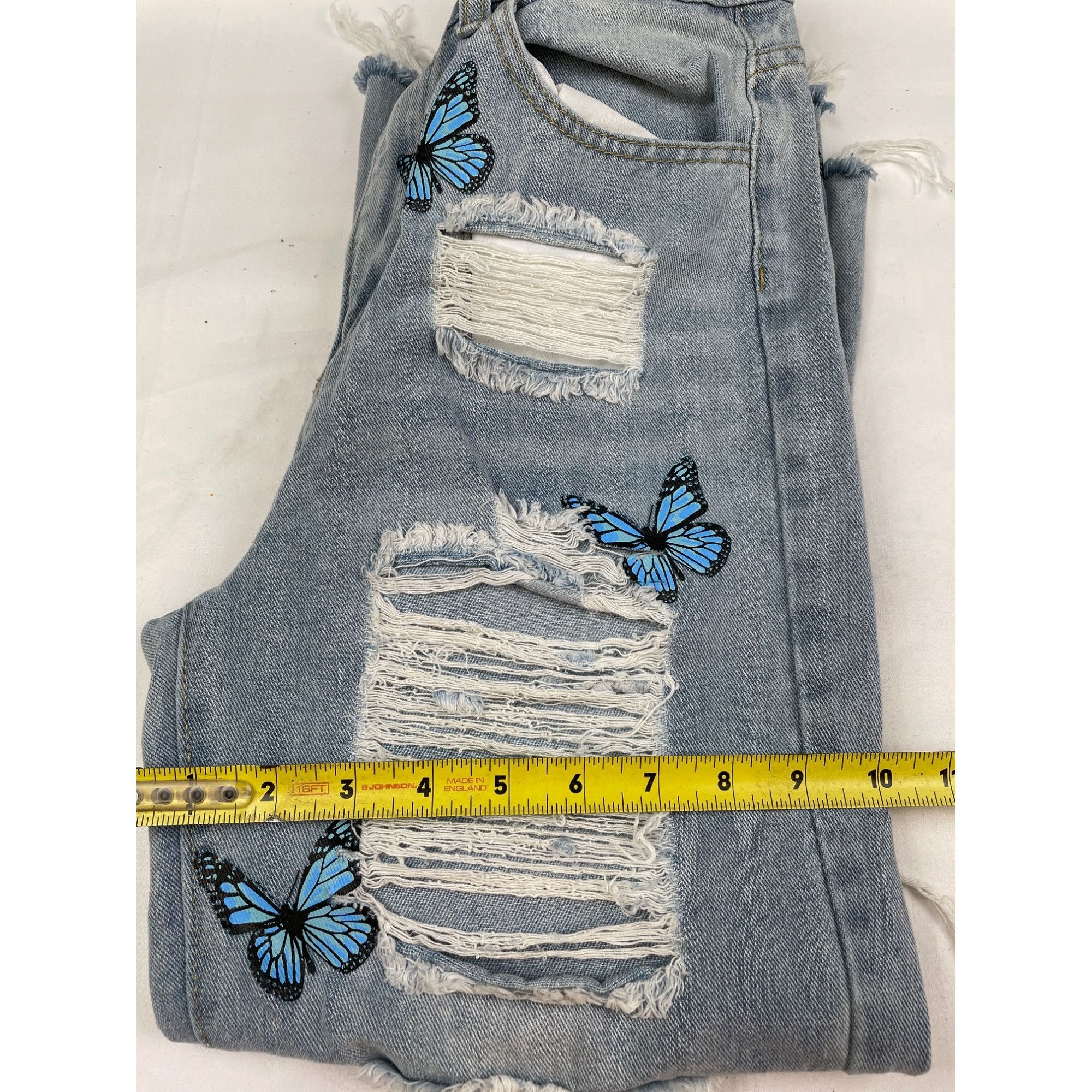 Shein Shein Women's Blue Ripped Butterflies Cropped Jeans Size XS Size 26" / US 2 / IT 38 - 5 Thumbnail