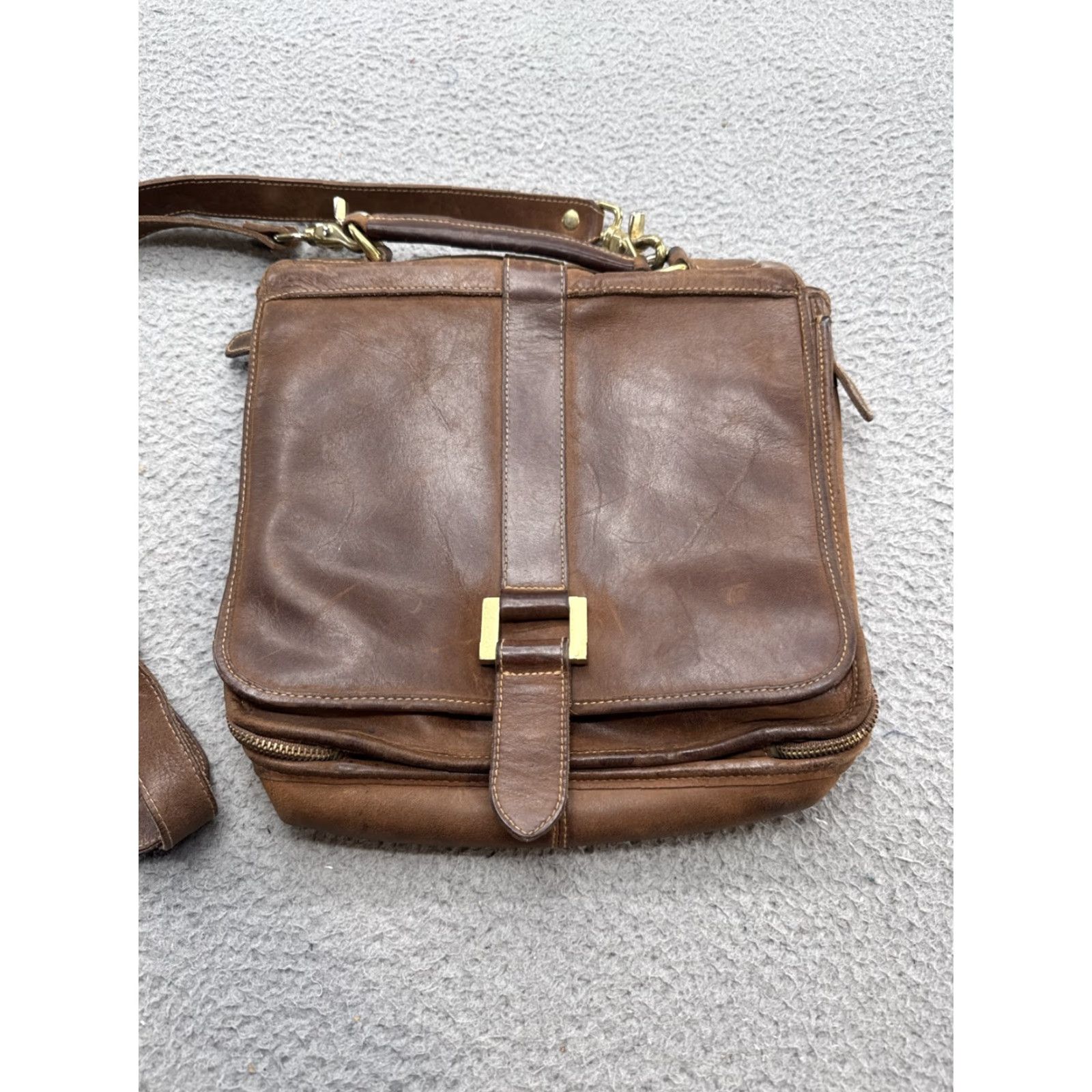 Vintage VINTAGE GH BASS & Co. Leather Purse Wallet ORGANIZER Shoulder Bag Size ONE SIZE - 2 Thumbnail