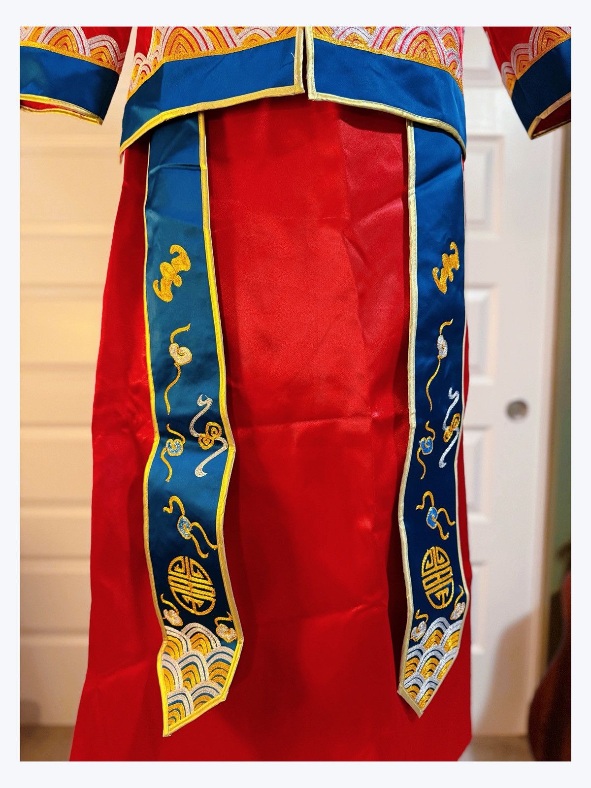 Other Men’s Traditional Chinese Wedding Outfit – Red & Gold Dragon Size 38L - 2 Thumbnail