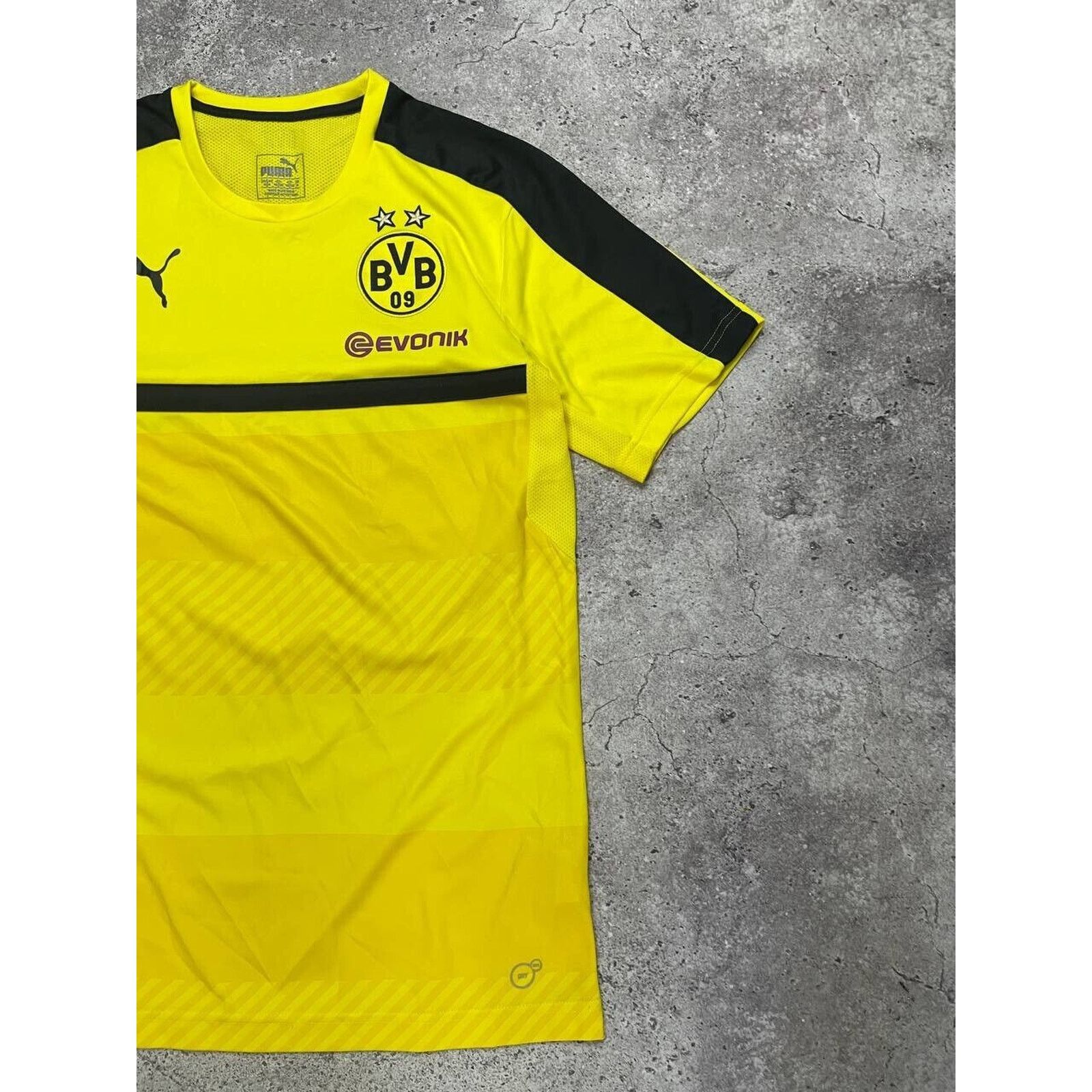 Puma Vintage Borussia Dortmund Yellow Soccer Jersey M Puma BVB Size US M / EU 48-50 / 2 - 4 Thumbnail