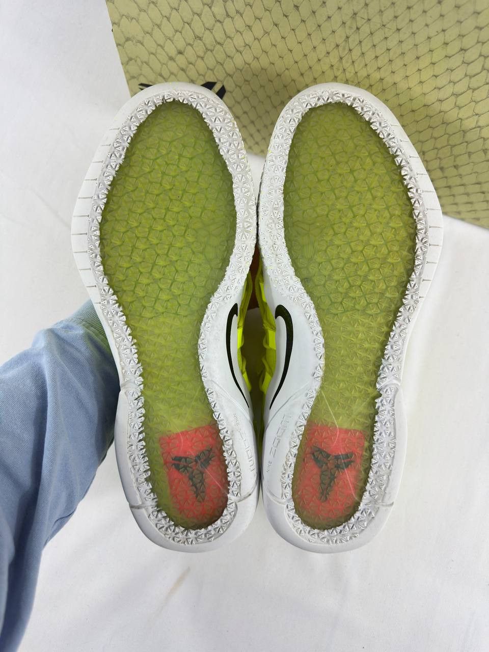 Nike Nike Kobe A.D. NXT 'Volt' 2017 Size US 12 / EU 45 - 7 Thumbnail