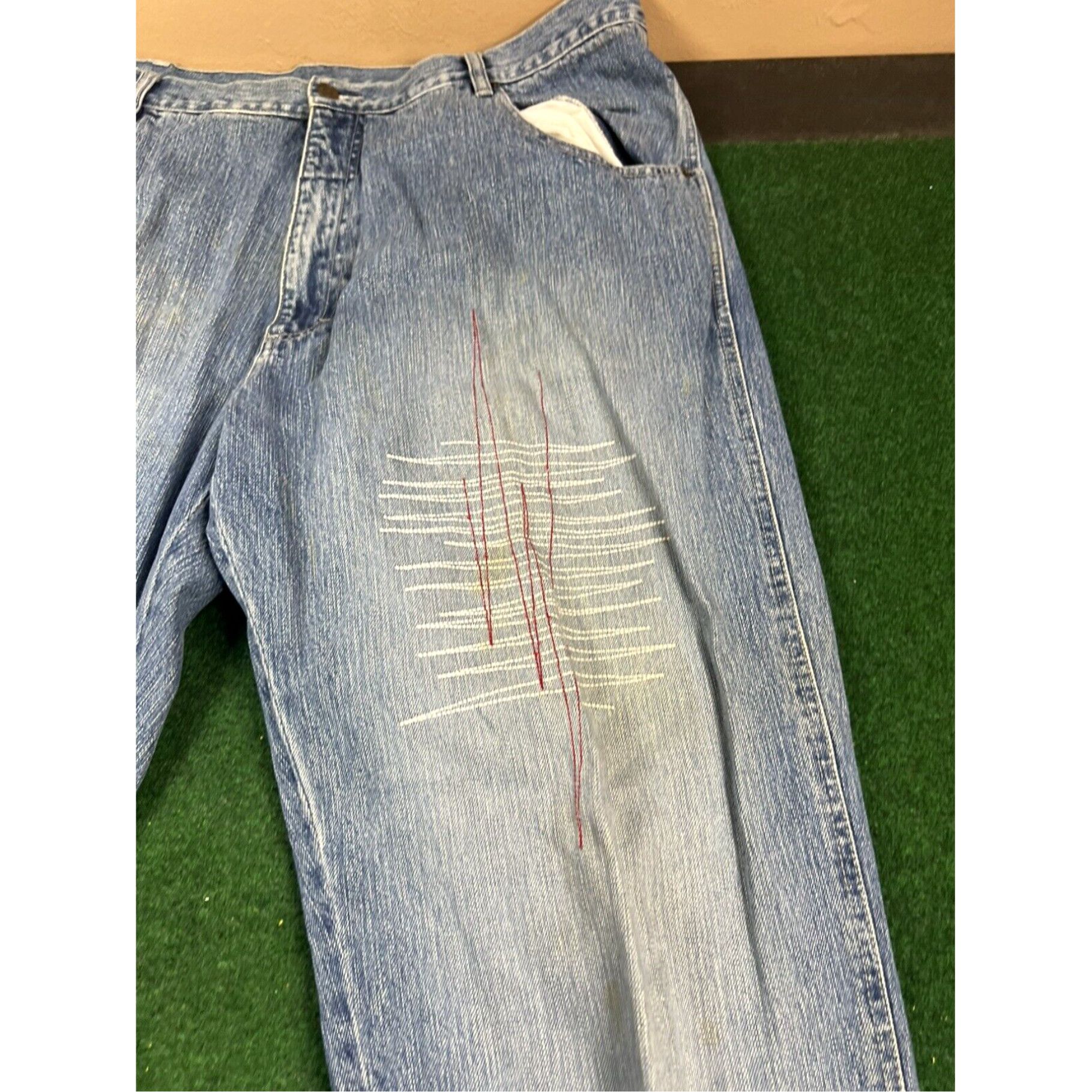 NBA RARE UNK NBA Cleveland Cavaliers Denim Jeans Embroidered Men Sz 42/33 Size US 42 / EU 58 - 3 Thumbnail