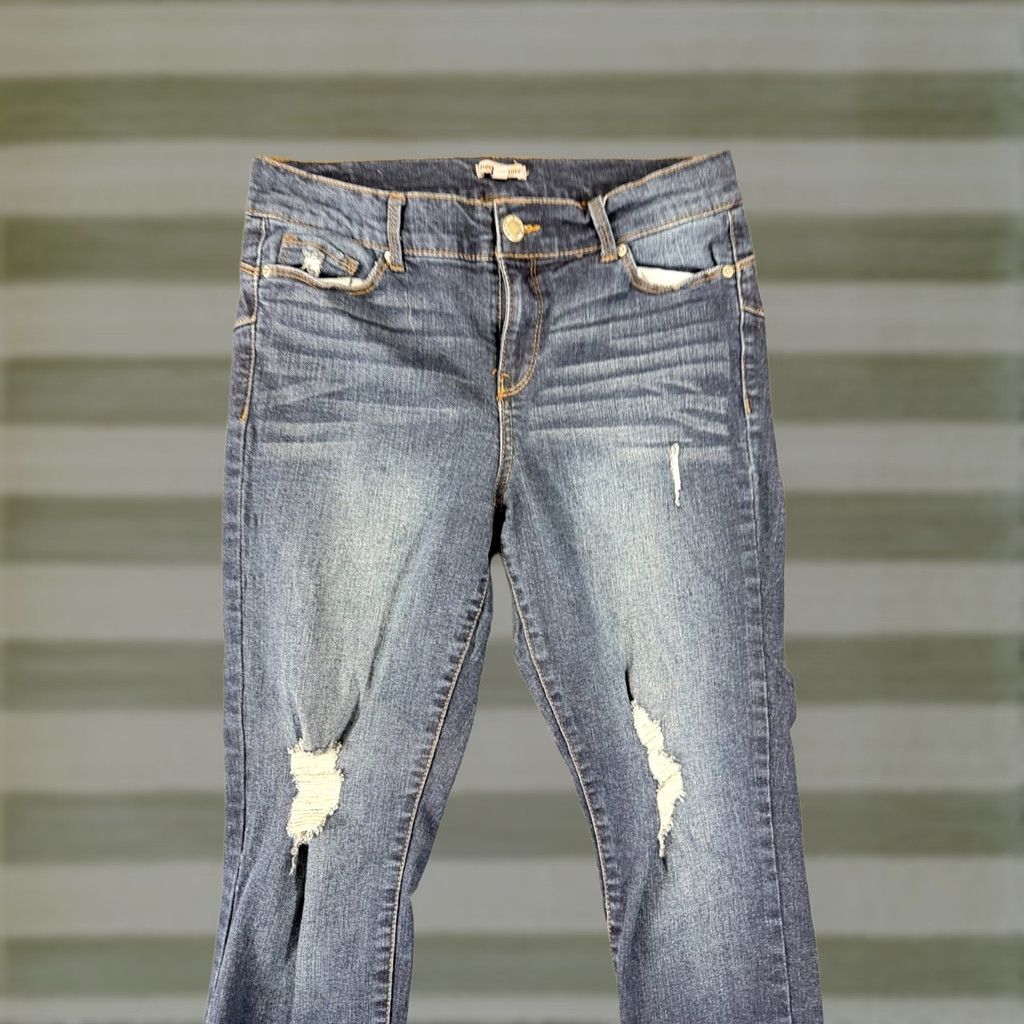 Juicy Couture Juicy Couture Capri Jeans Womens 10 Blue Whisker Distressed Denim Classic Y2K Capri Jeans Distressed Size 32" / US 10 / IT 46 - 1 Thumbnail