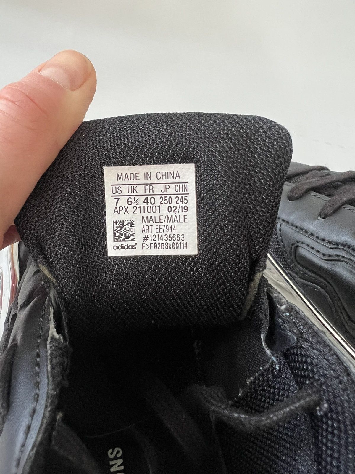 Raf Simons Raf Simons Ozweego Black Silver Metallic Size US 7 / EU 40 - 7 Thumbnail