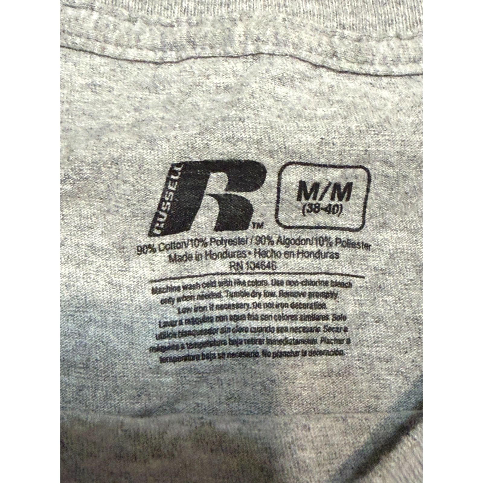 Vintage VINTAGE? Russell Shirts Men's Medium Gray Short Sleeve Crew Neck Wisconsin Badgers Shirt Size US M / EU 48-50 / 2 - 6 Thumbnail