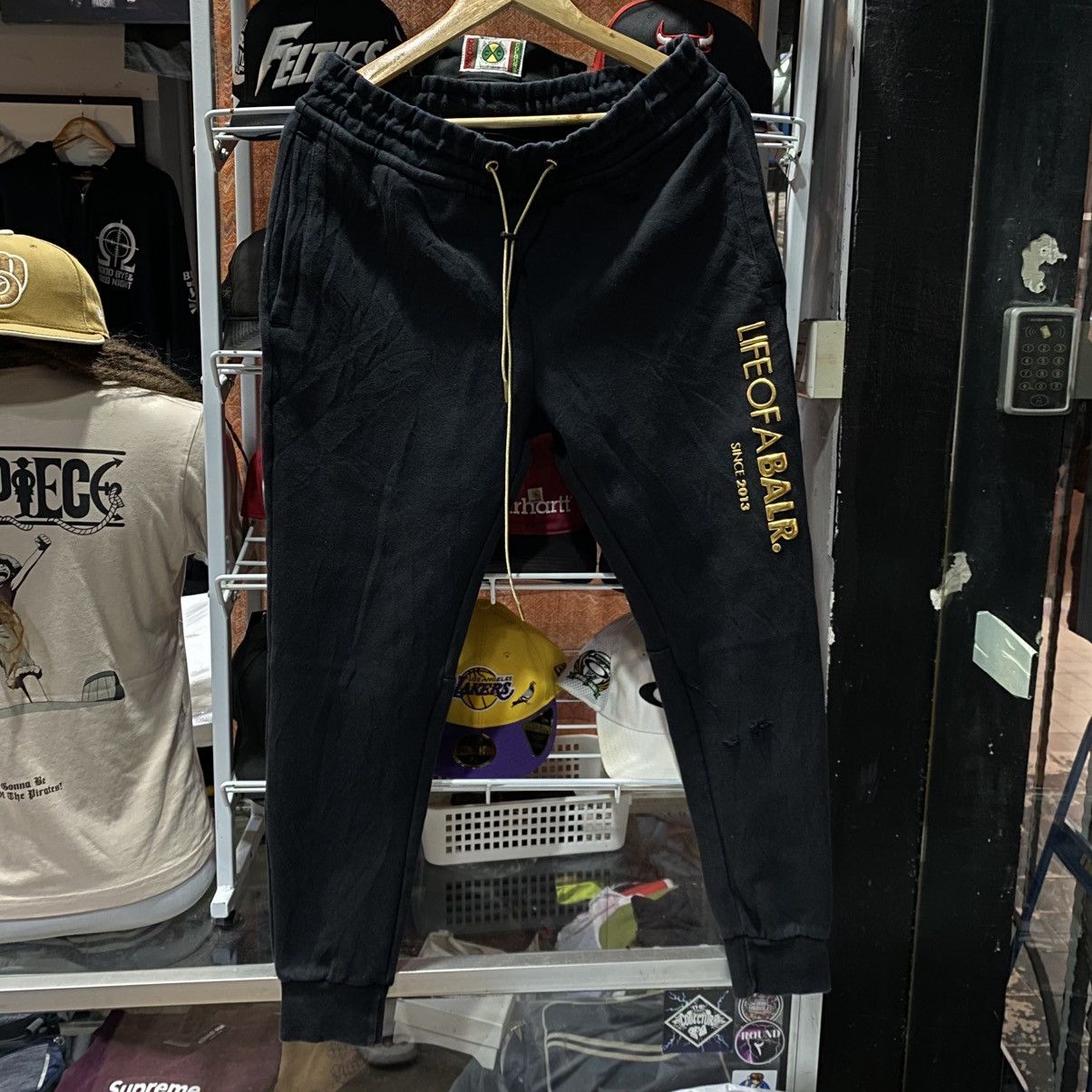 BAL BALR. Black Sweatpants - "LIFE OF A BALR." Gold Logo Joggers Size US 32 / EU 48 - 1 Thumbnail