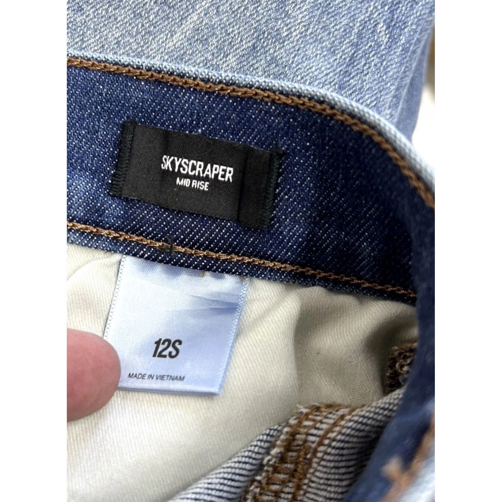 Express VINTAGE EXPRESS Skyscraper Midrise Jeans Distressed Womens 12P Short Blue Bootcut NWT Size 34" / US 12 / IT 48 - 6 Thumbnail