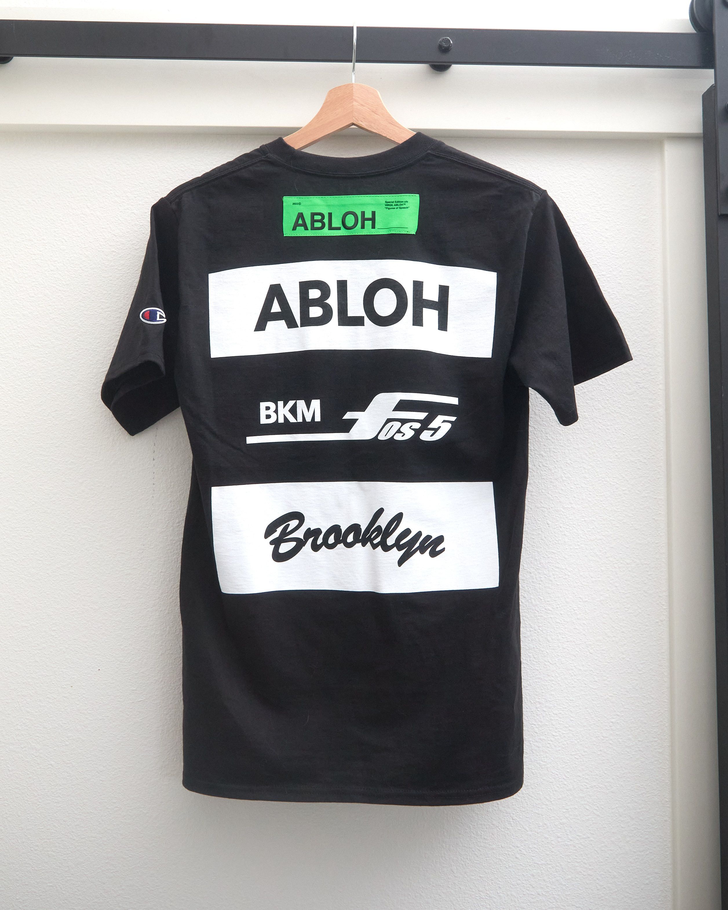 Champion × Virgil Abloh Virgil Abloh + Champion Size US S / EU 44-46 / 1 - 4 Thumbnail