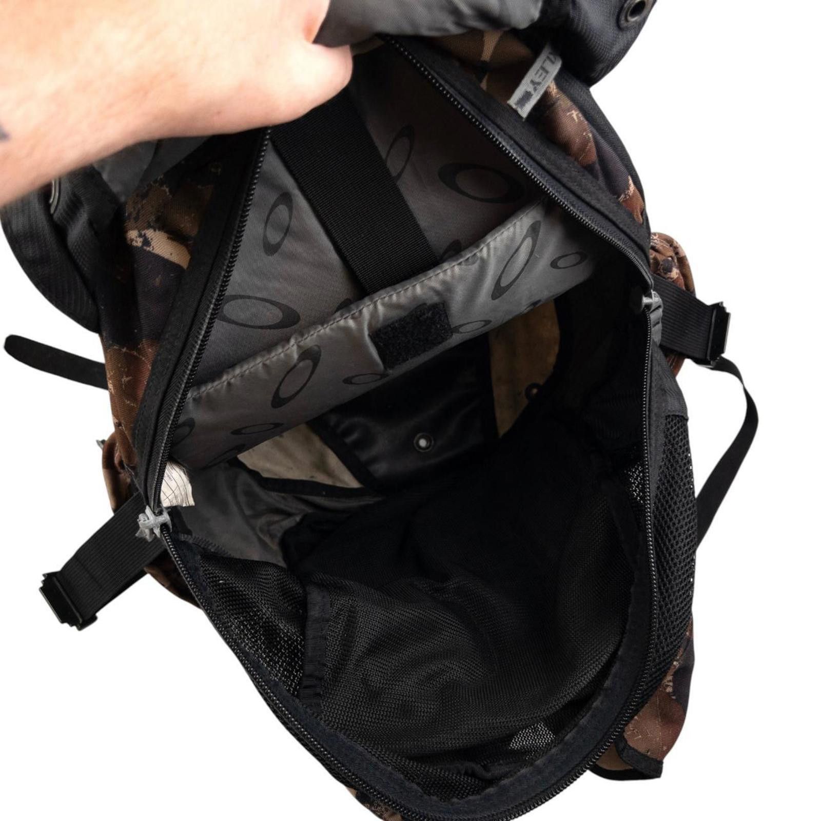 Oakley Vintage Oakley Camo Icon Backpack Size ONE SIZE - 5 Thumbnail