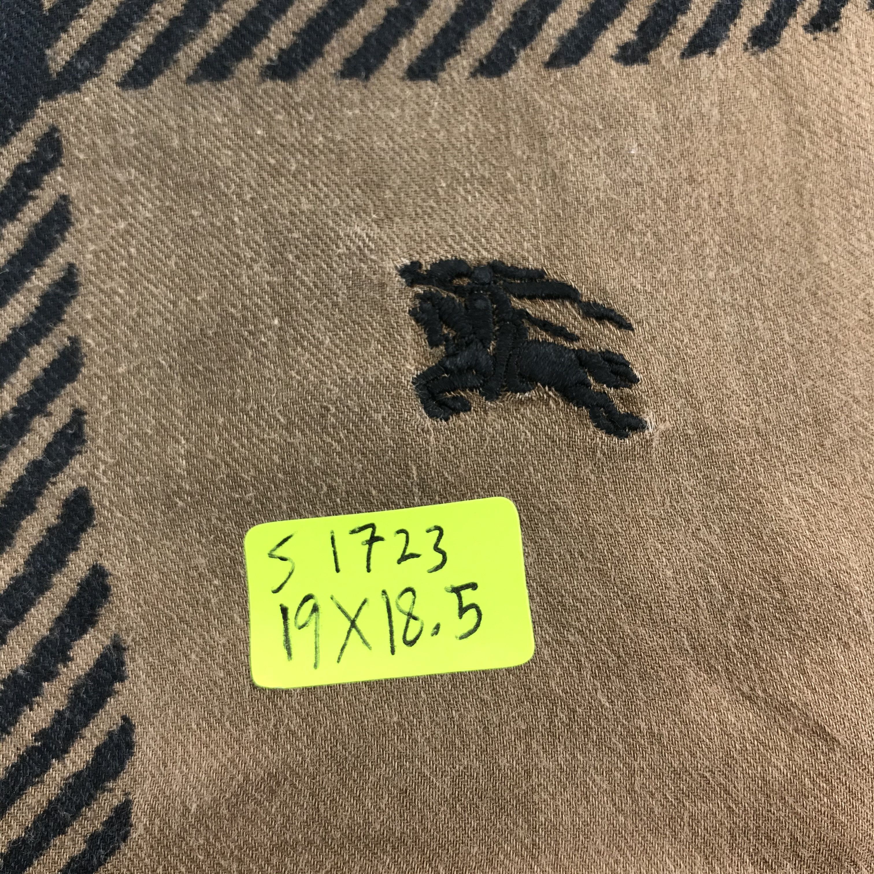 Burberry Burberry Bandana / Handkerchief / Neckerchief - S1723 Size ONE SIZE - 7 Thumbnail