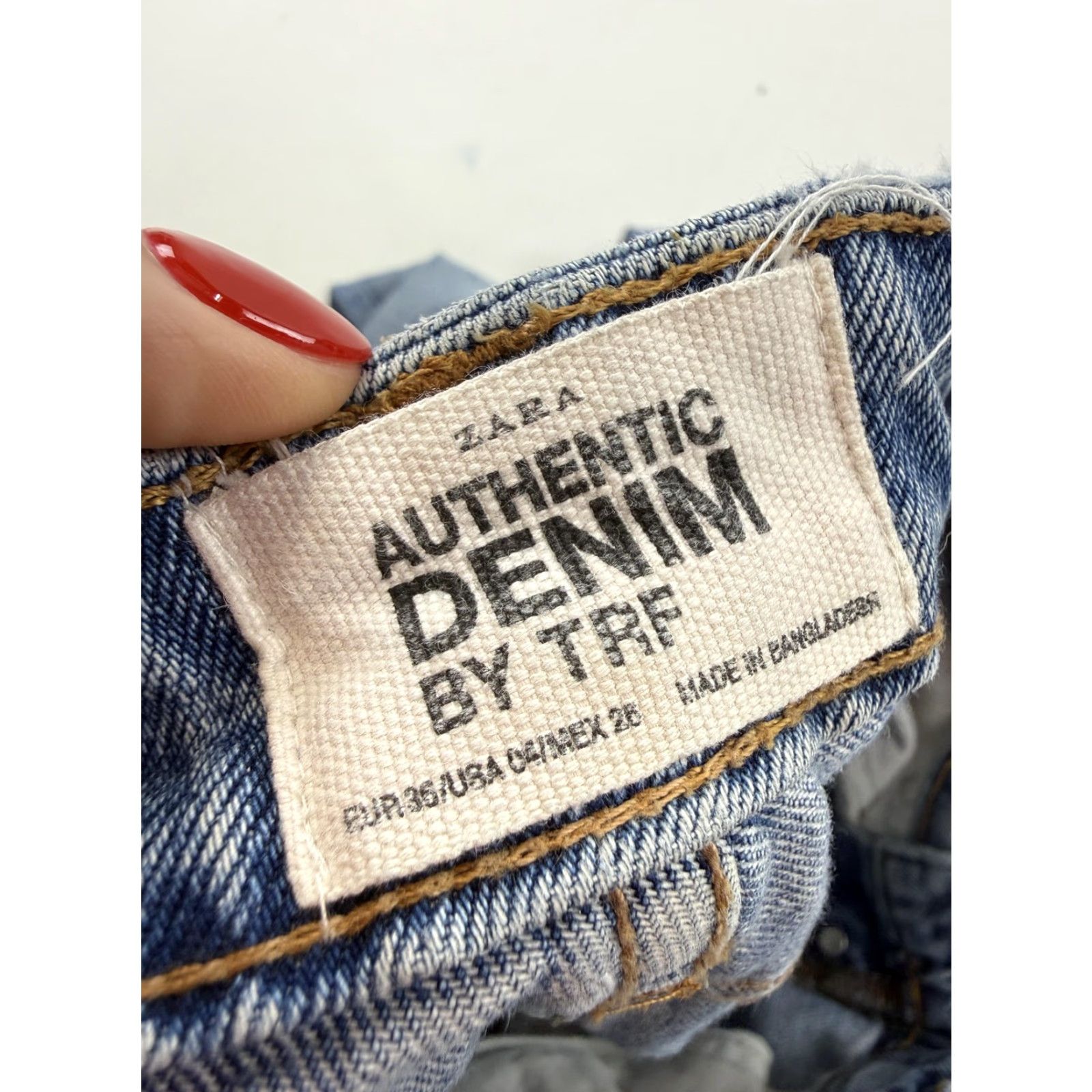 Zara Zara Jeans Womens 6 Medium Wash Blue Straight Leg Cropped Denim TRF Size 28" / US 6 / IT 42 - 4 Thumbnail