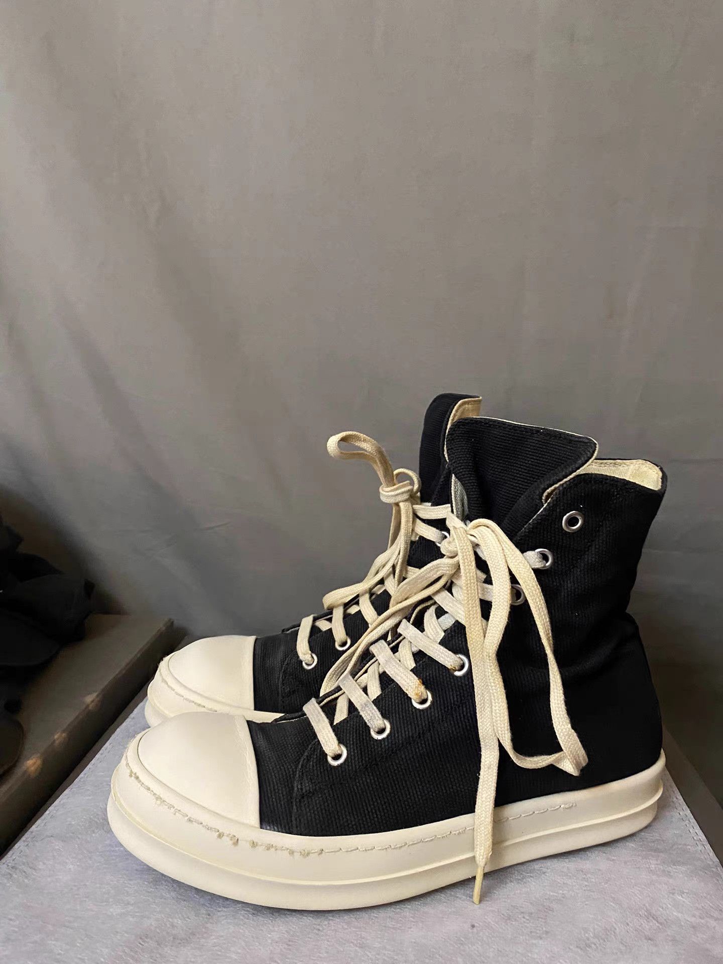 Rick Owens Rick Owens DRKSHDW Canvas Low Top Sneakers Size US 9 / IT 39 - 1 Thumbnail