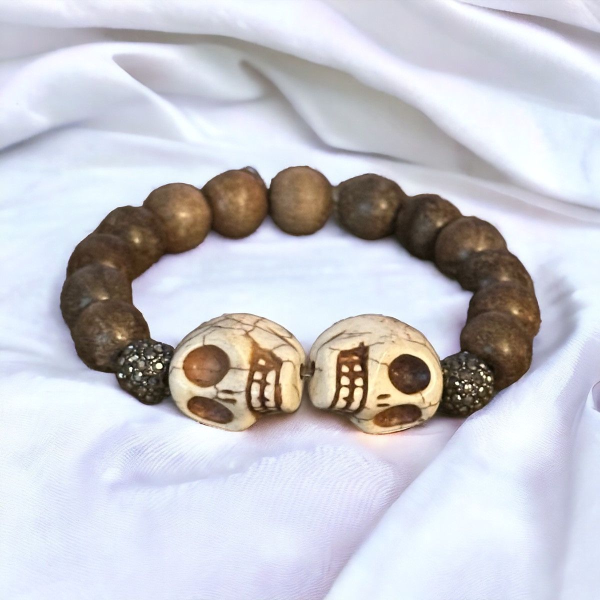 Other Wooden skull stretch bead bracelet Size ONE SIZE - 1 Thumbnail