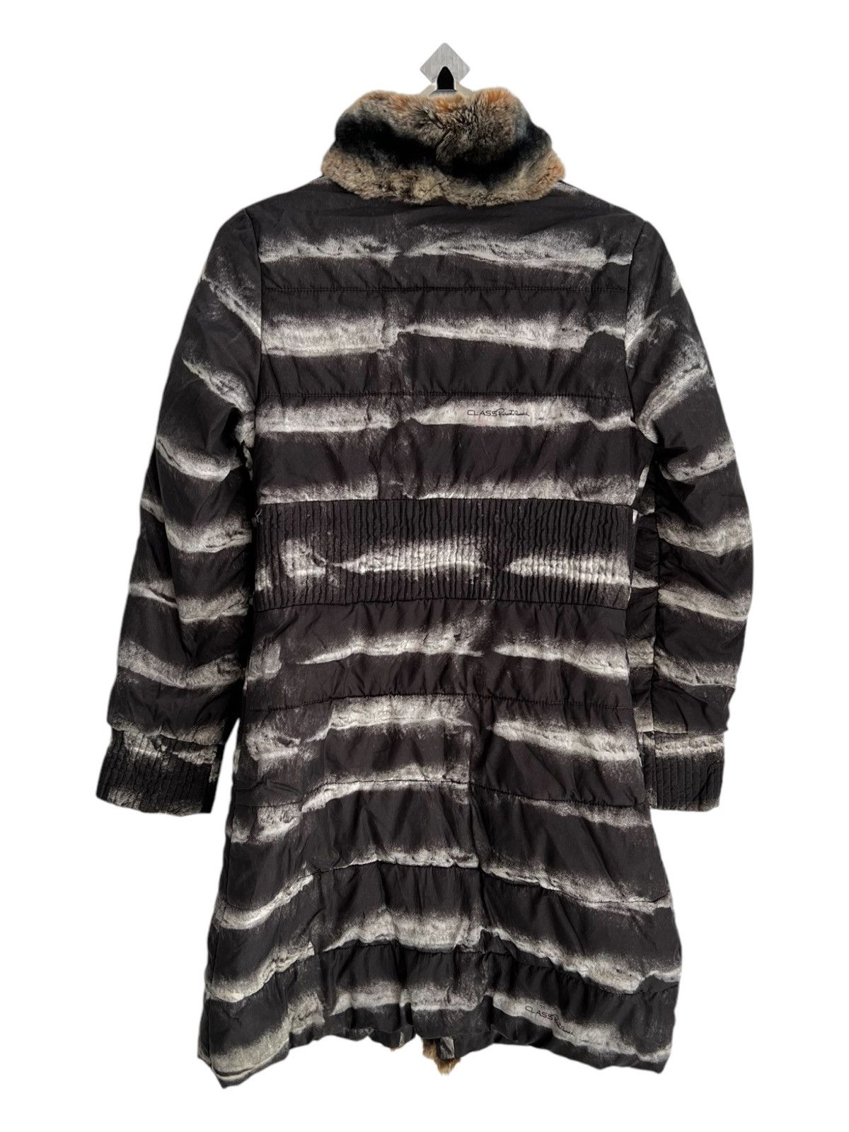 Roberto Cavalli Real Fur Roberto Cavalli 3D Graphic Down Puffer Long Jacket Size US S / EU 44-46 / 1 - 5 Thumbnail