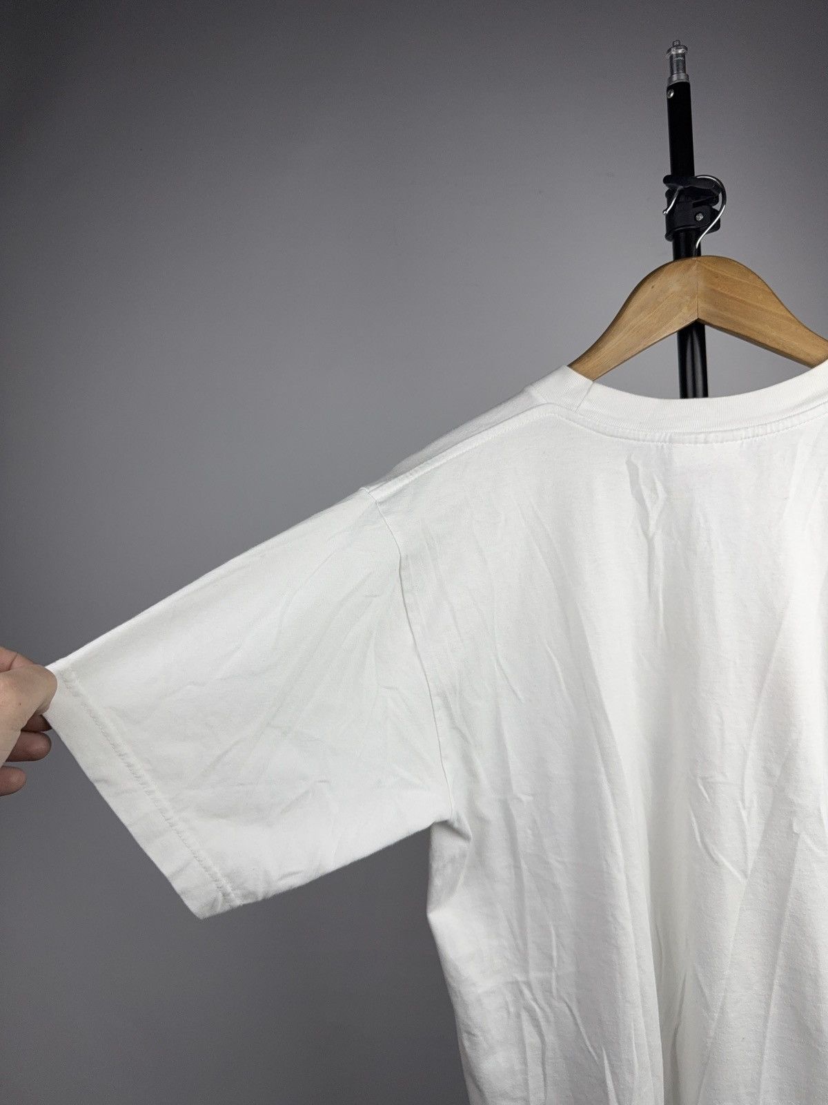 Nike Vintage 90s Retro Nike Air Logo T-Shirt White Red Swoosh Size US S / EU 44-46 / 1 - 12 Thumbnail