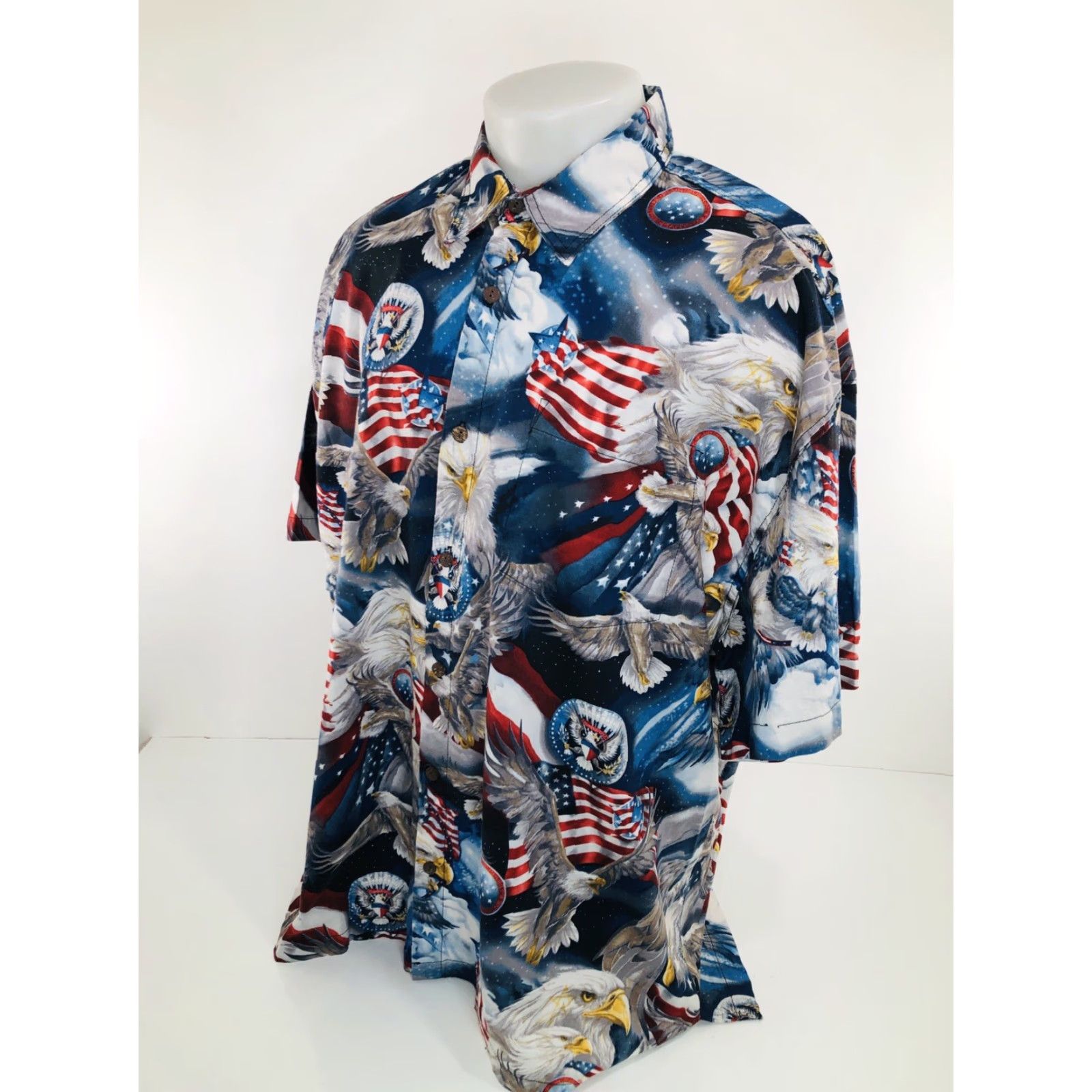 Vintage Nike Shirt 3XL USA Red/White/Blue USA Flag American Eagle 4th of July Button-Up Short Sleeve Mens Shirt Size US XXL / EU 58 / 5 - 4 Thumbnail
