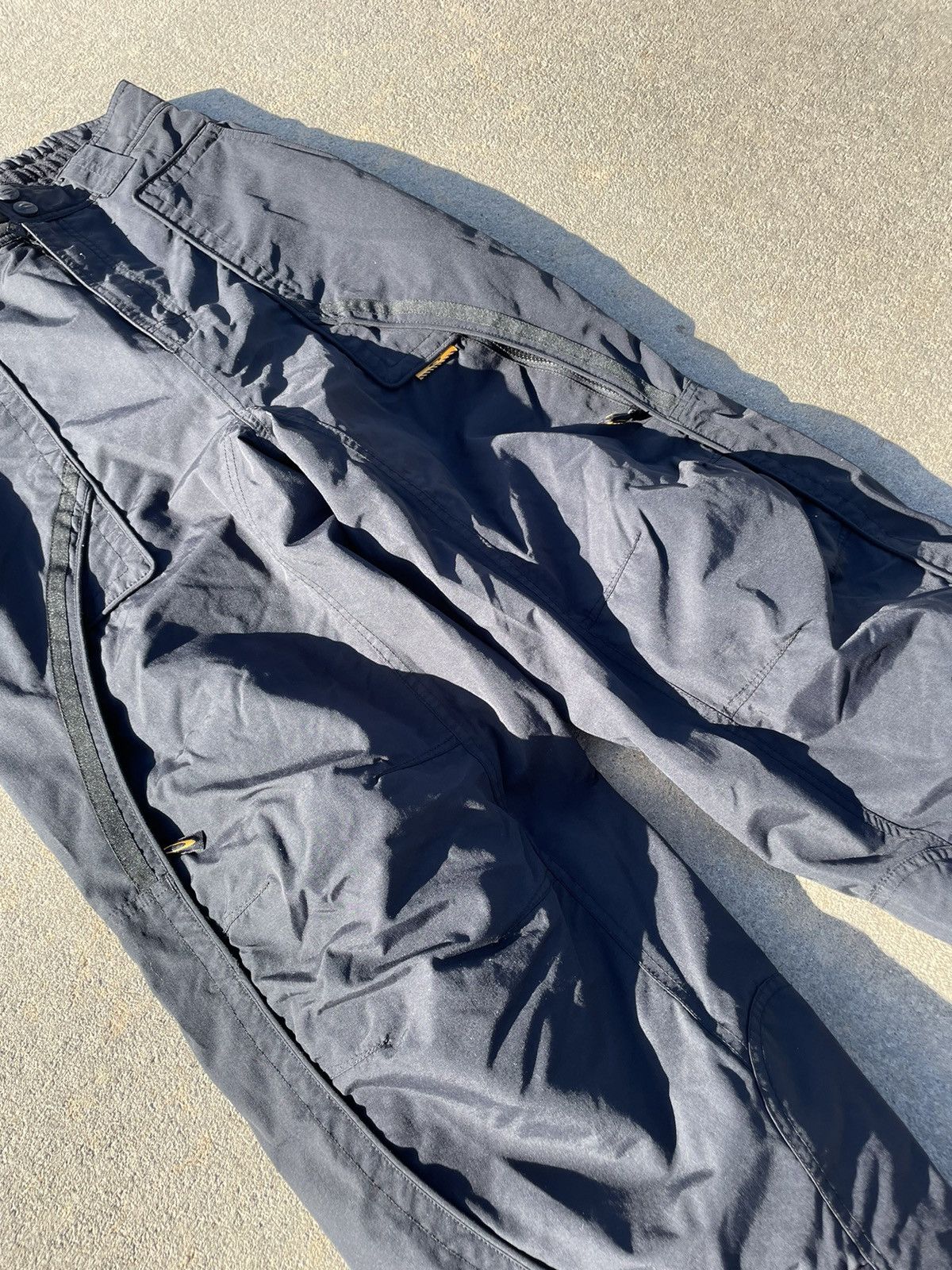 Oakley × Vintage INSANE VINTAGE 2000s OAKLEY SOFTWEAR SKI PANTS Size US 30 / EU 46 - 5 Thumbnail